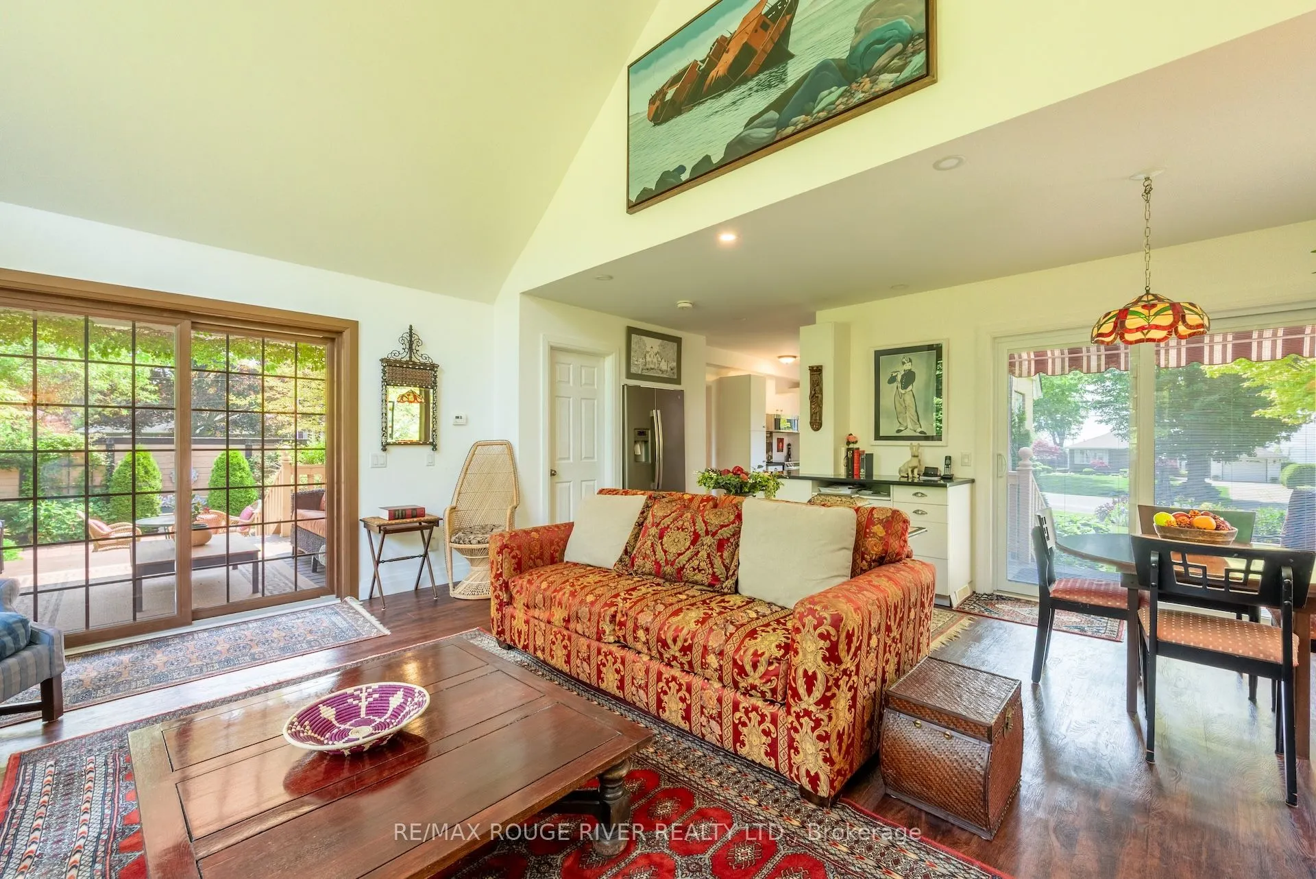 546 Lakeshore Road