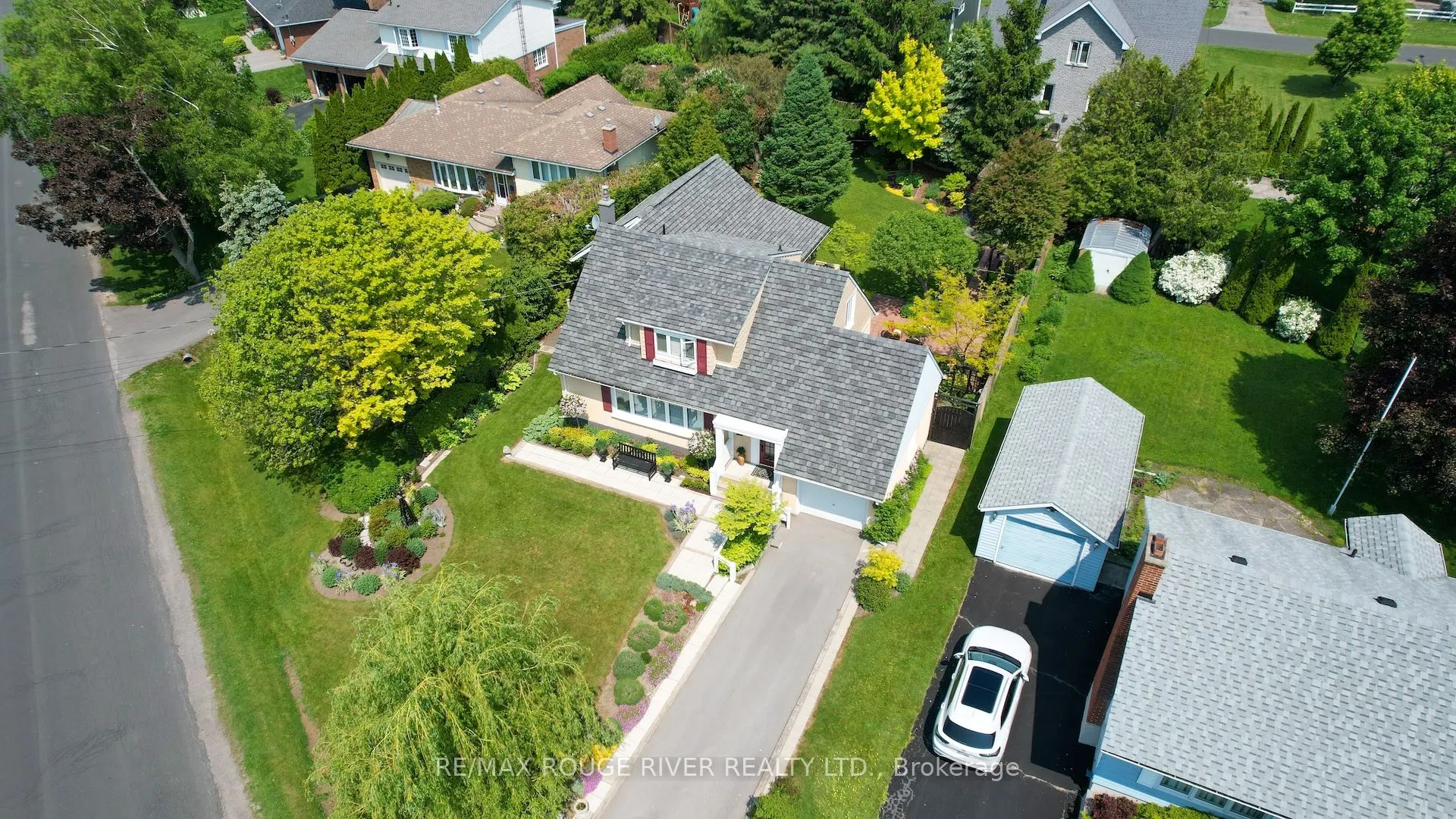 546 Lakeshore Road