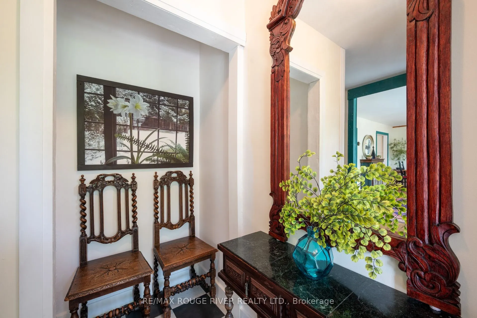 546 Lakeshore Road