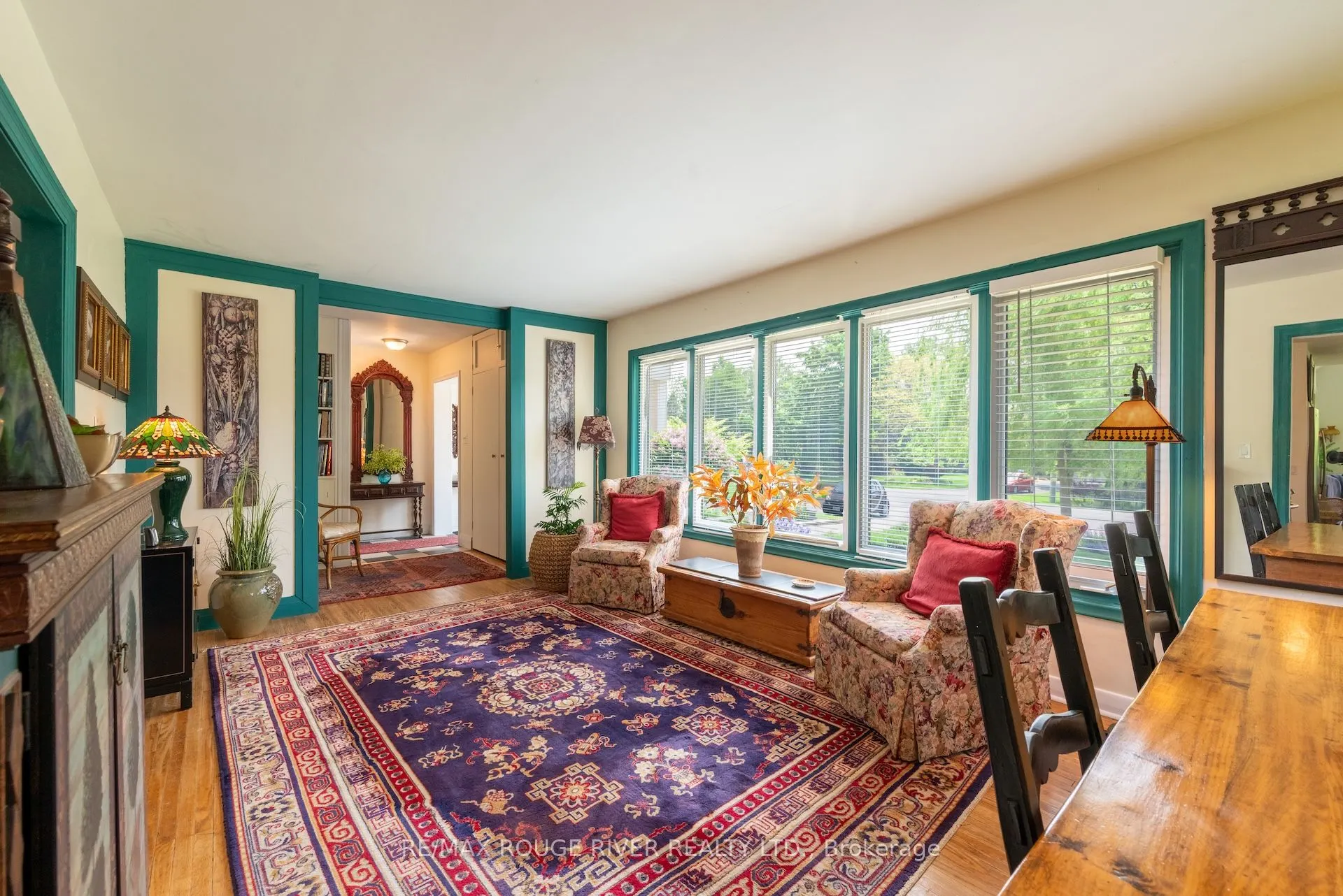 546 Lakeshore Road