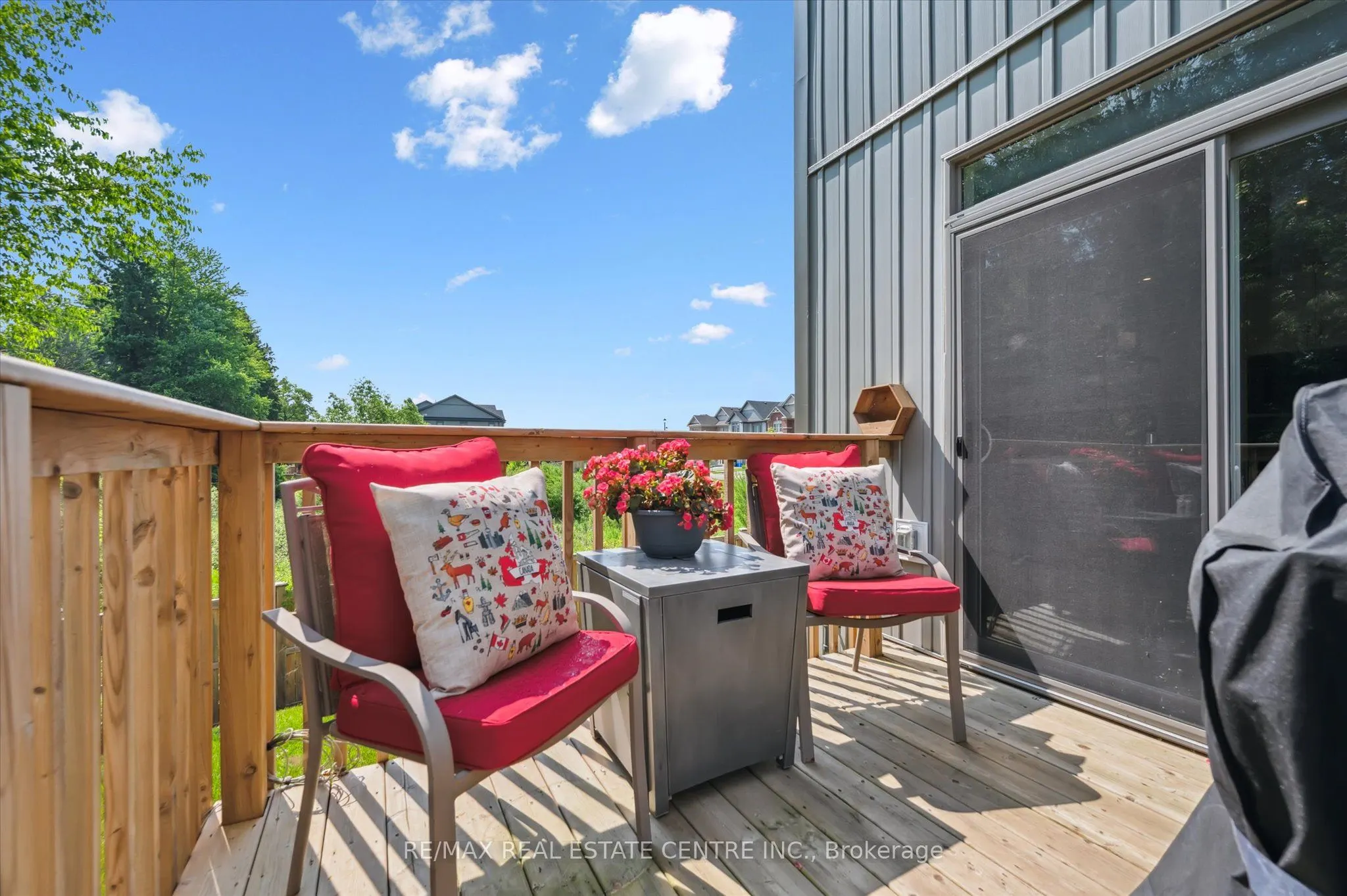 141 Mcfarlane Crescent