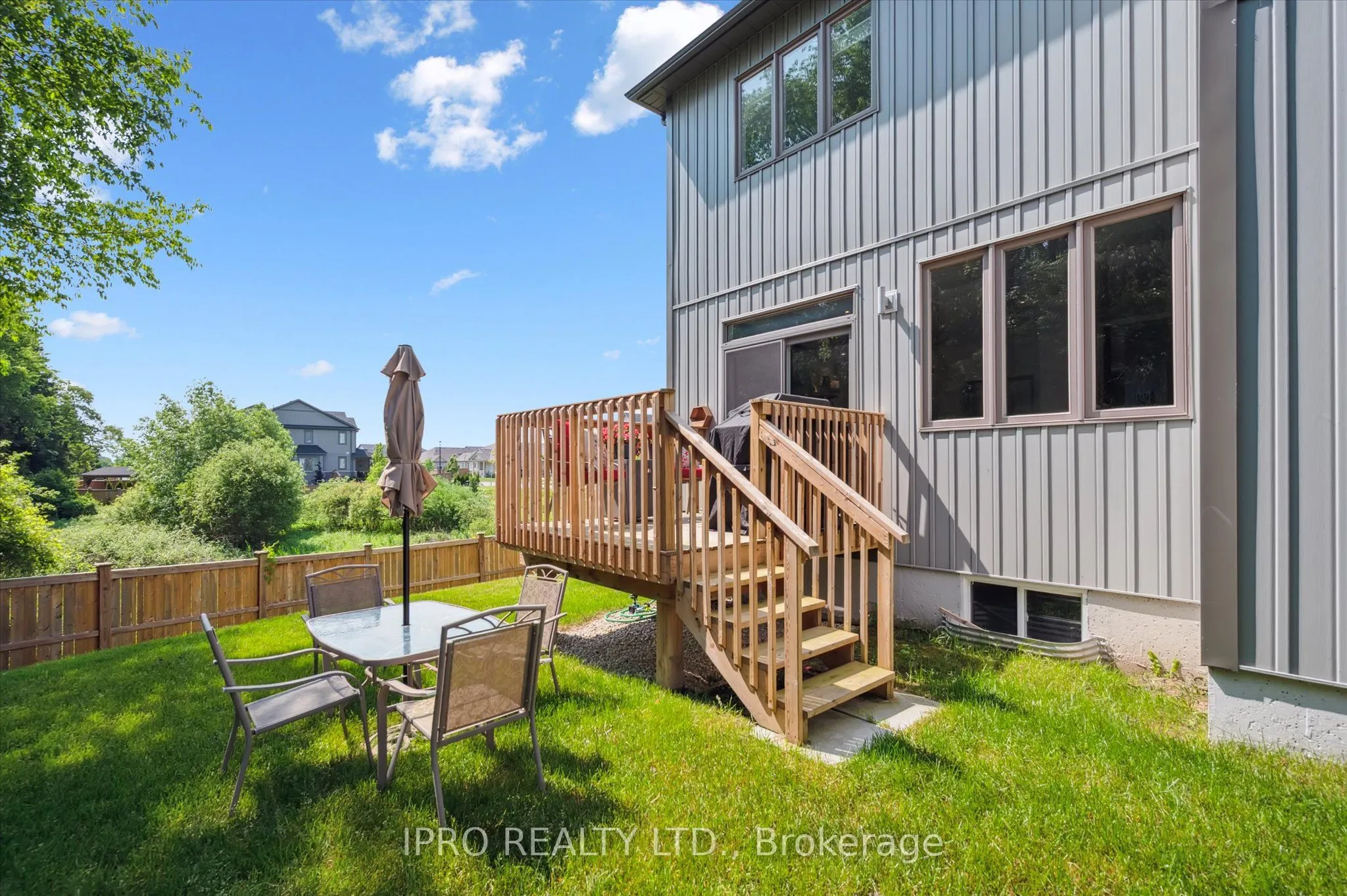 141 Mcfarlane Crescent