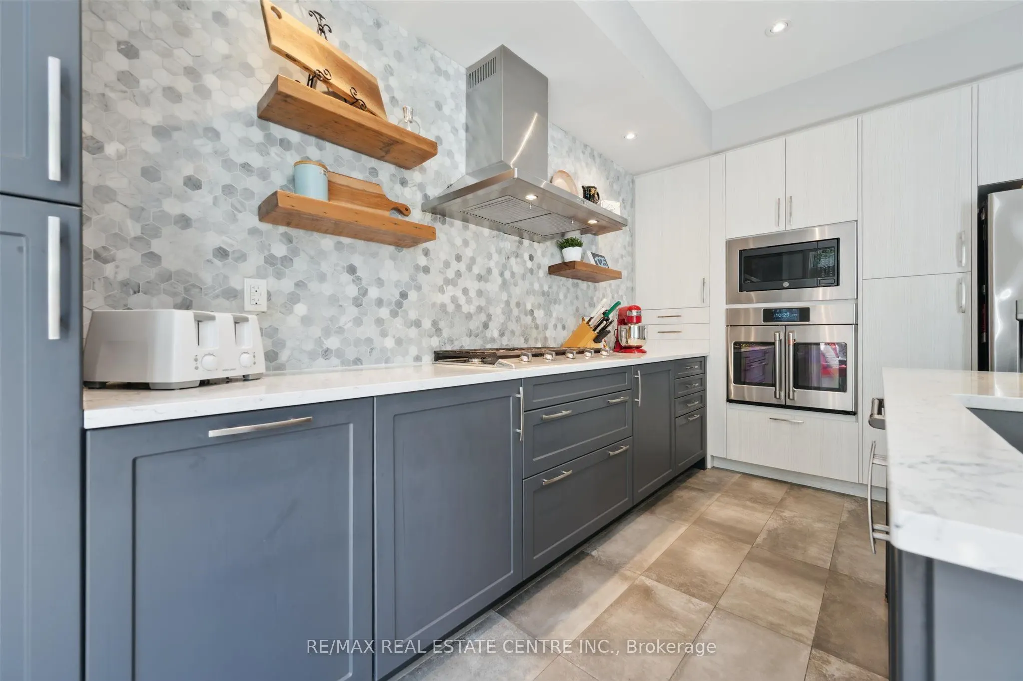 141 Mcfarlane Crescent