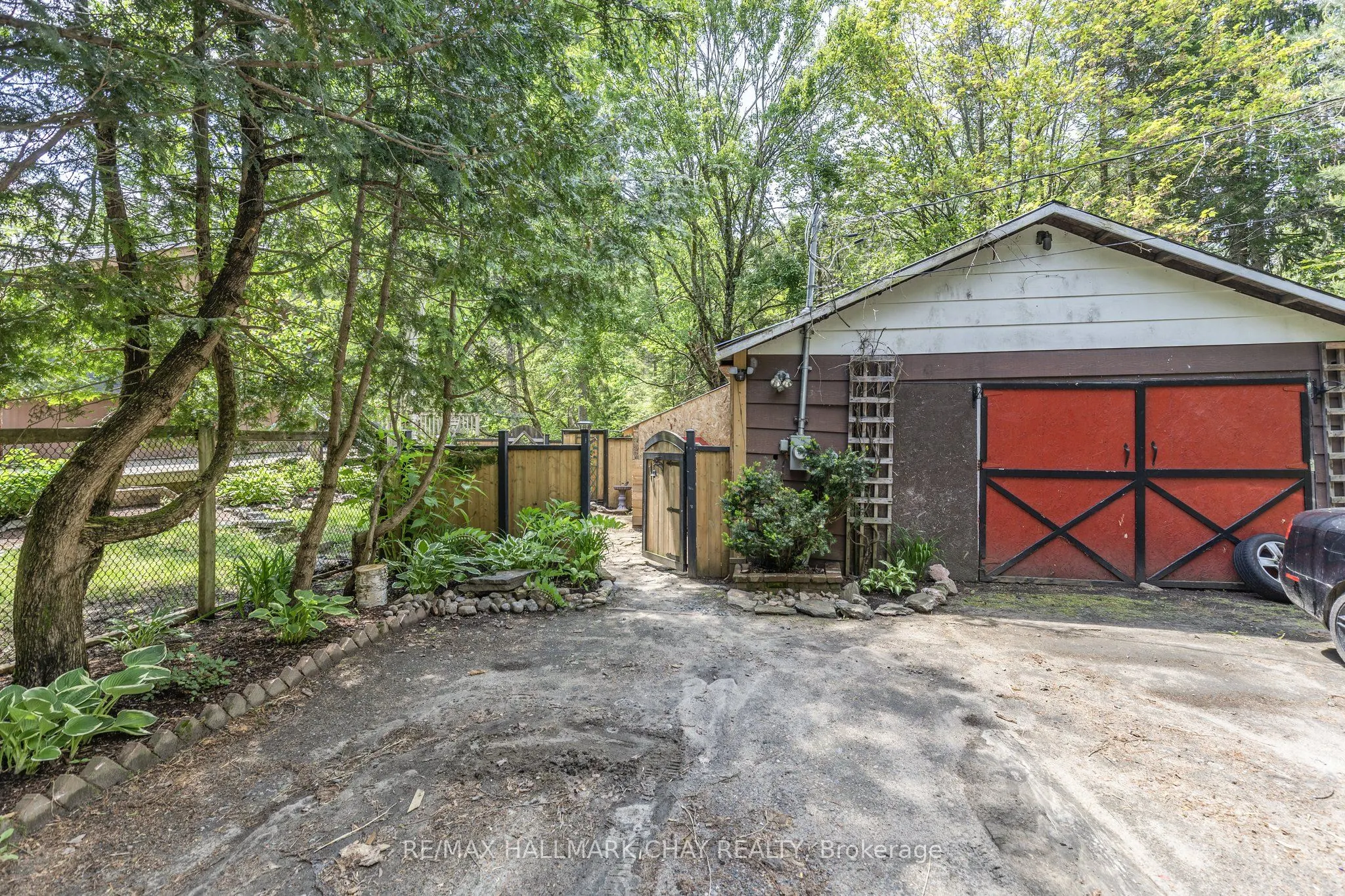 1465 Falkenburg Road