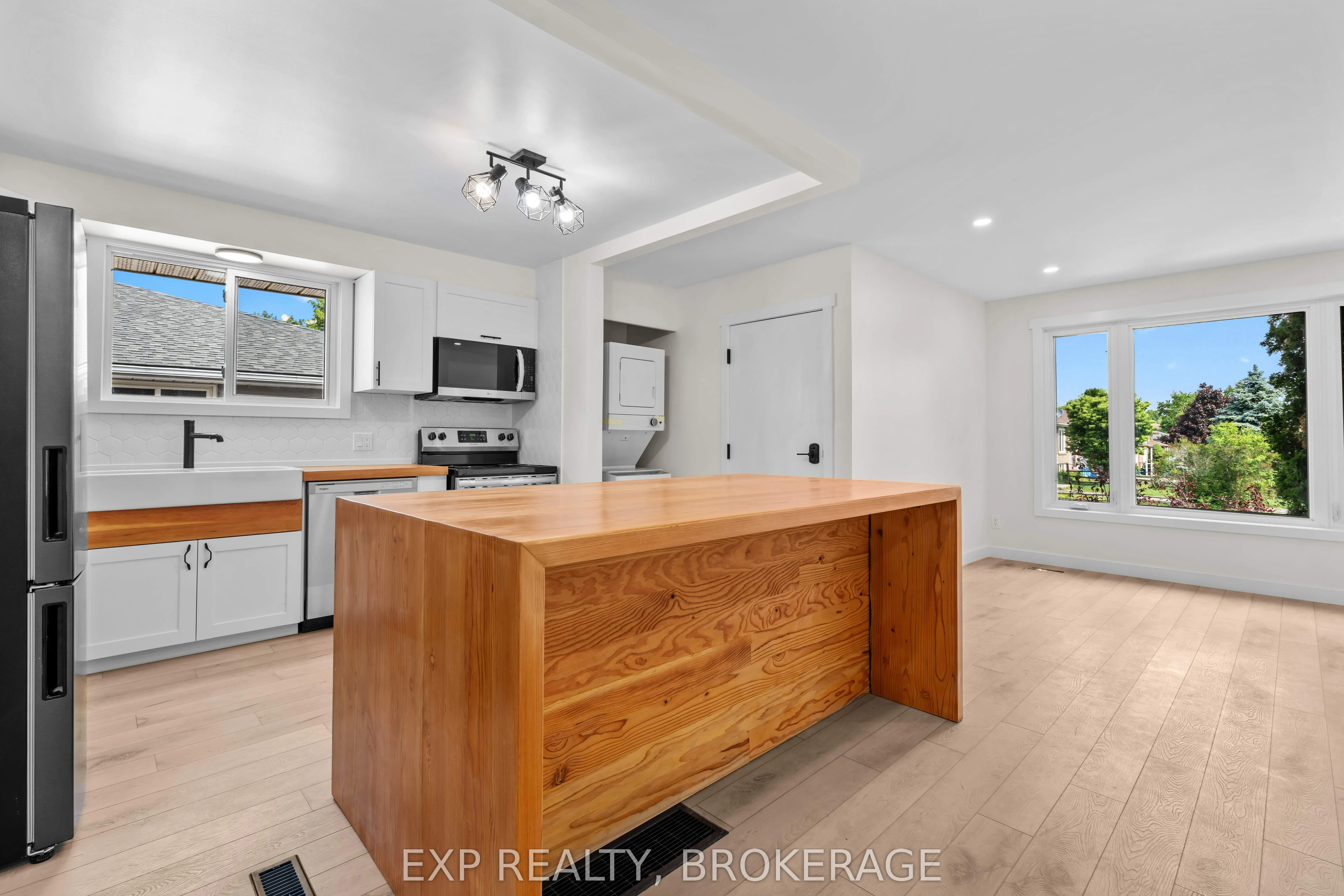 333 MELANIE Avenue