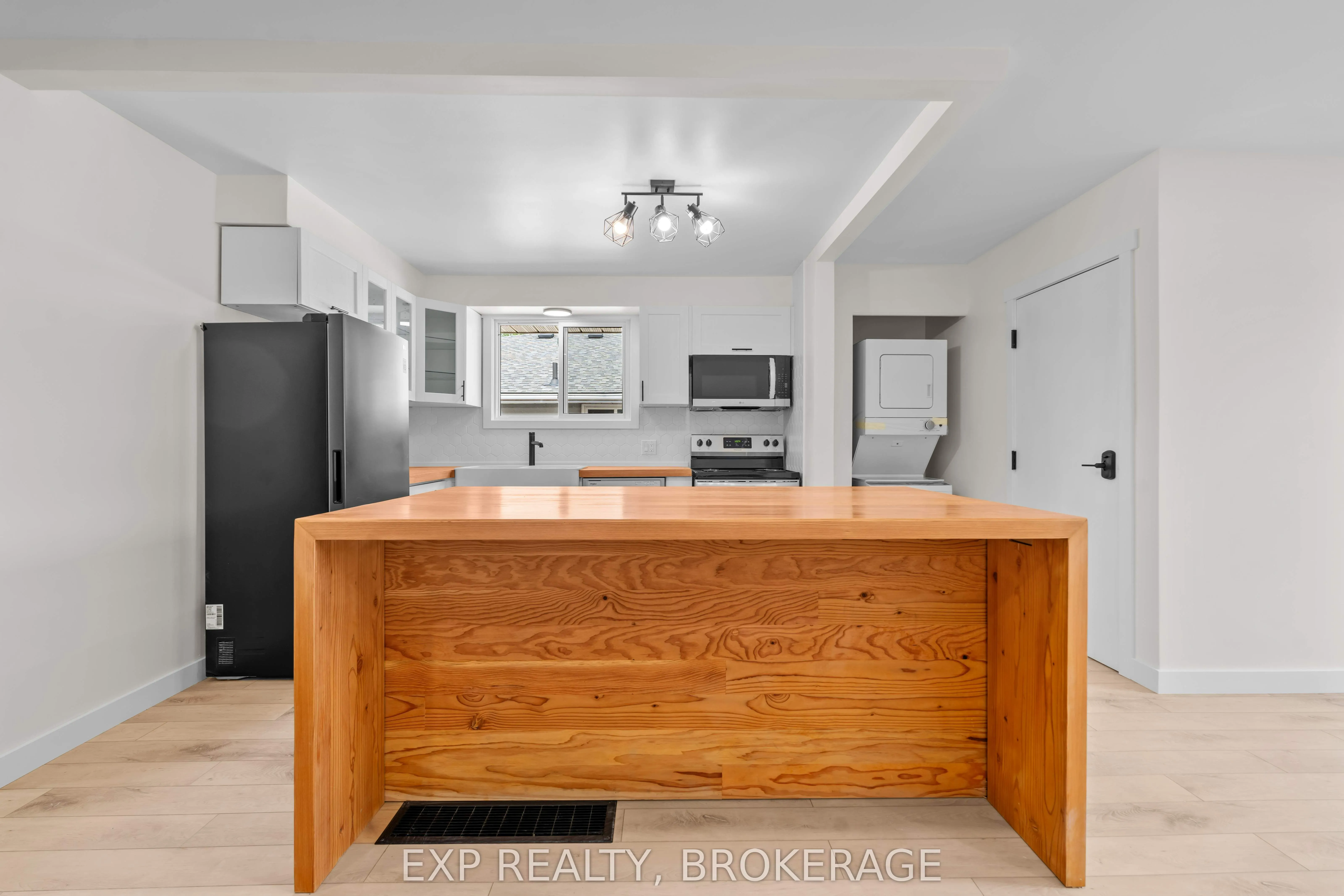 333 MELANIE Avenue