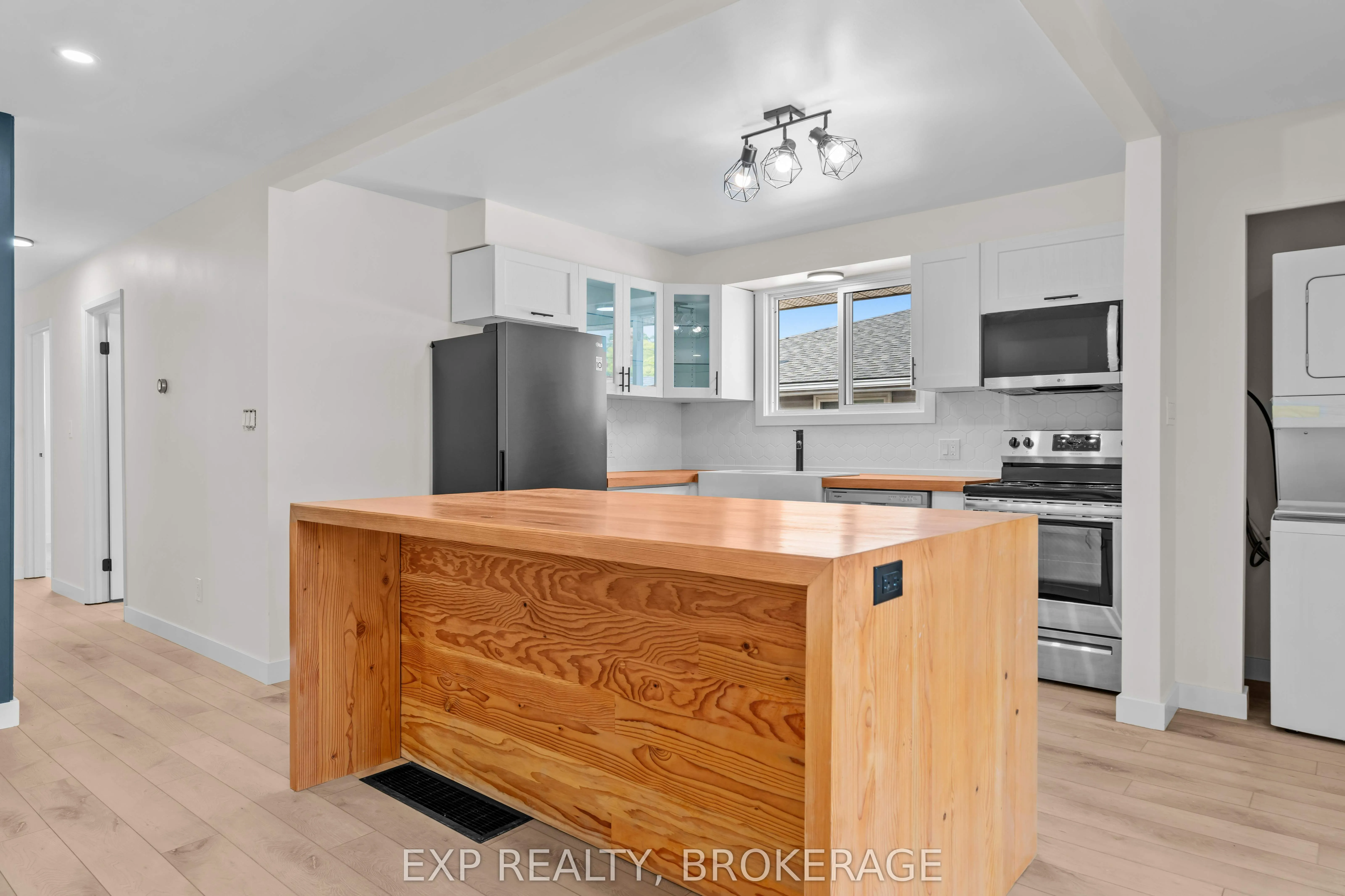 333 MELANIE Avenue
