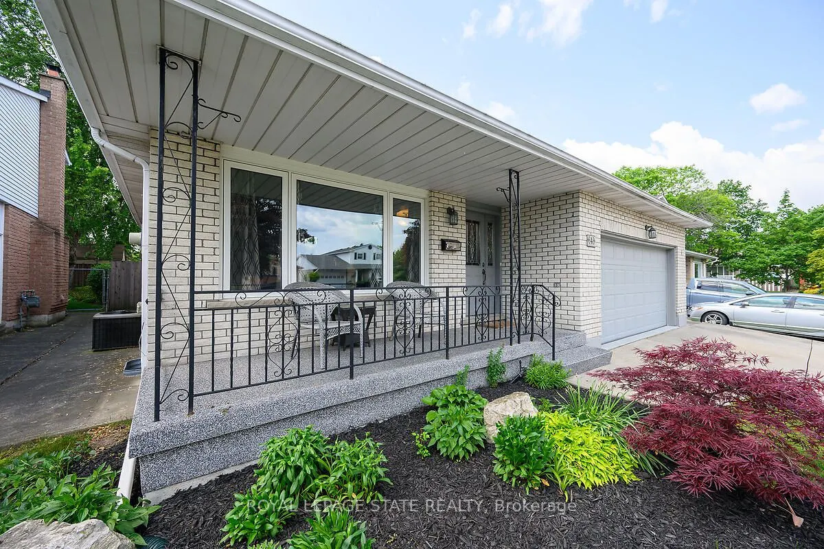 4 Bing Crescent