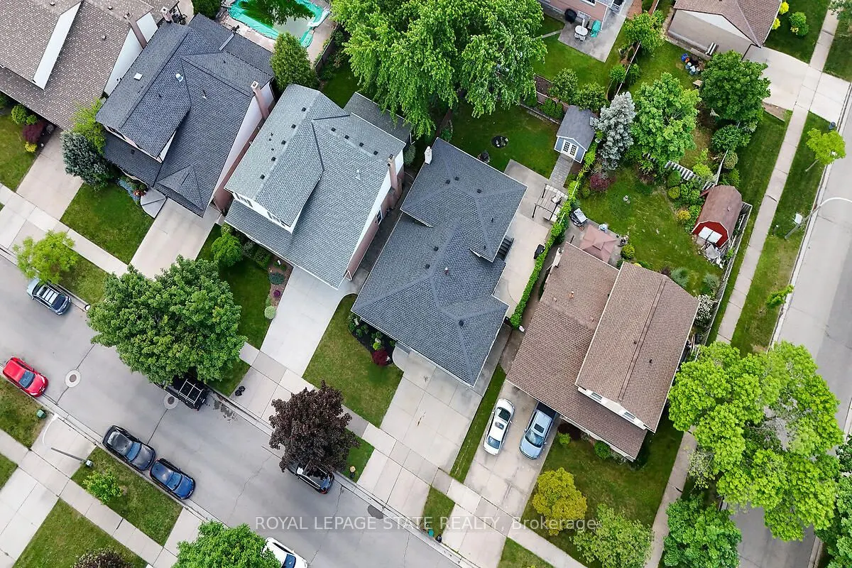 4 Bing Crescent
