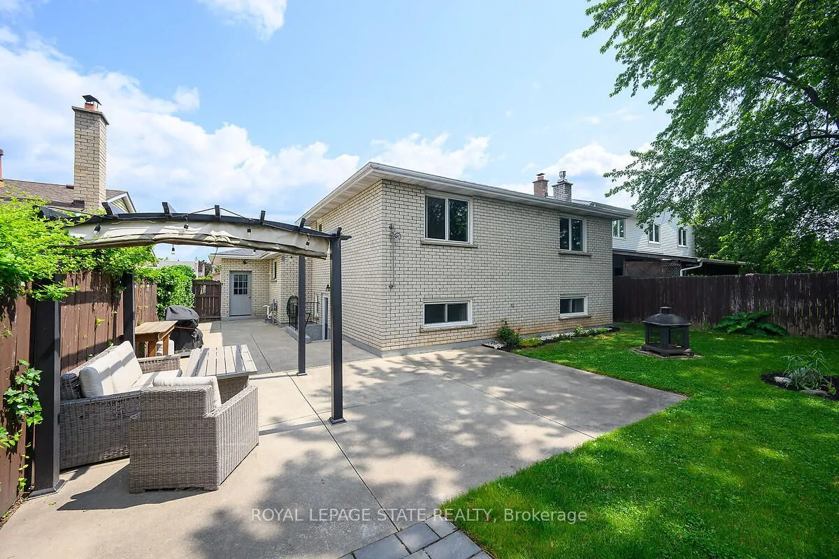 4 Bing Crescent