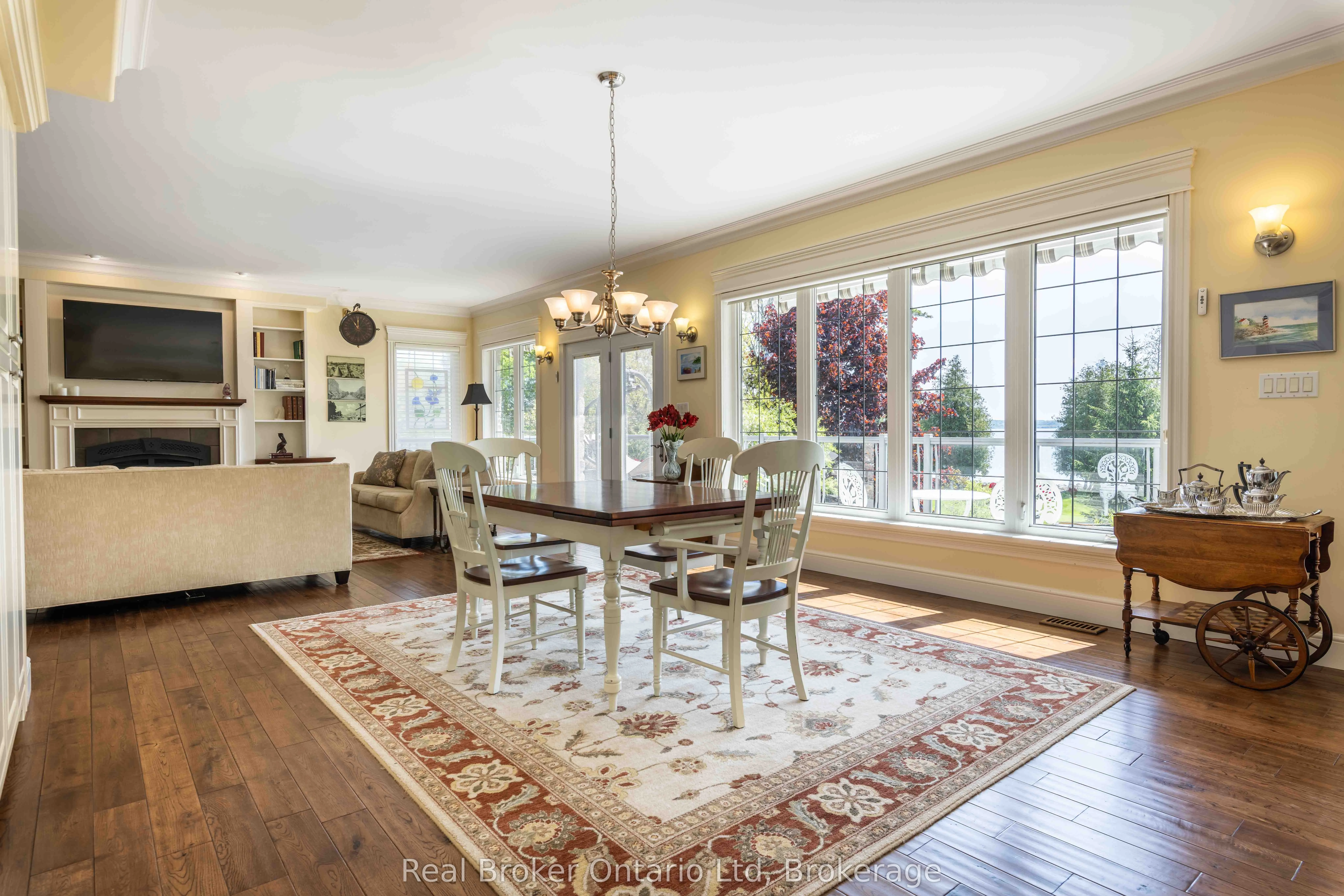 361 Balmy Beach Road