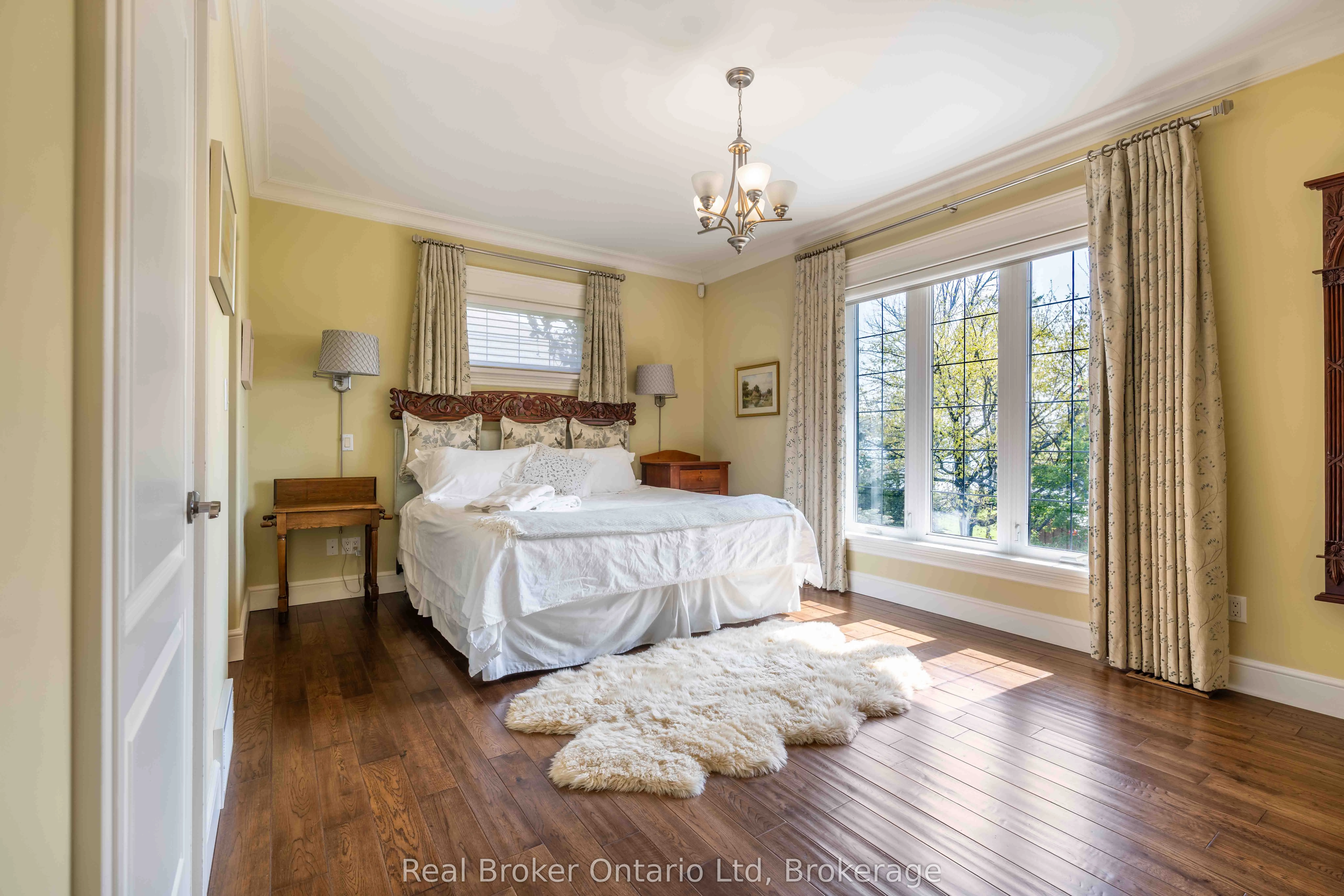 361 Balmy Beach Road