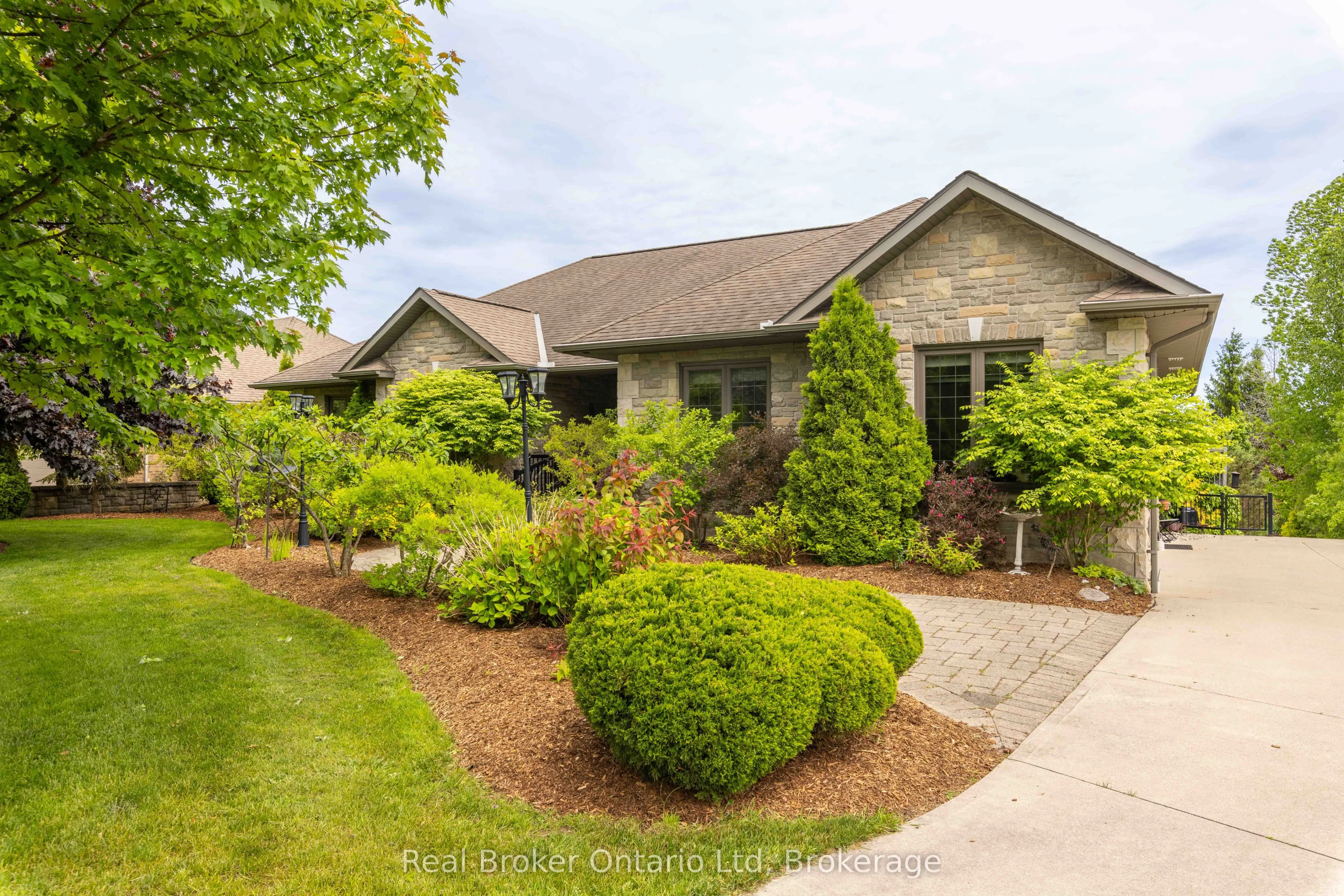 361 Balmy Beach Road