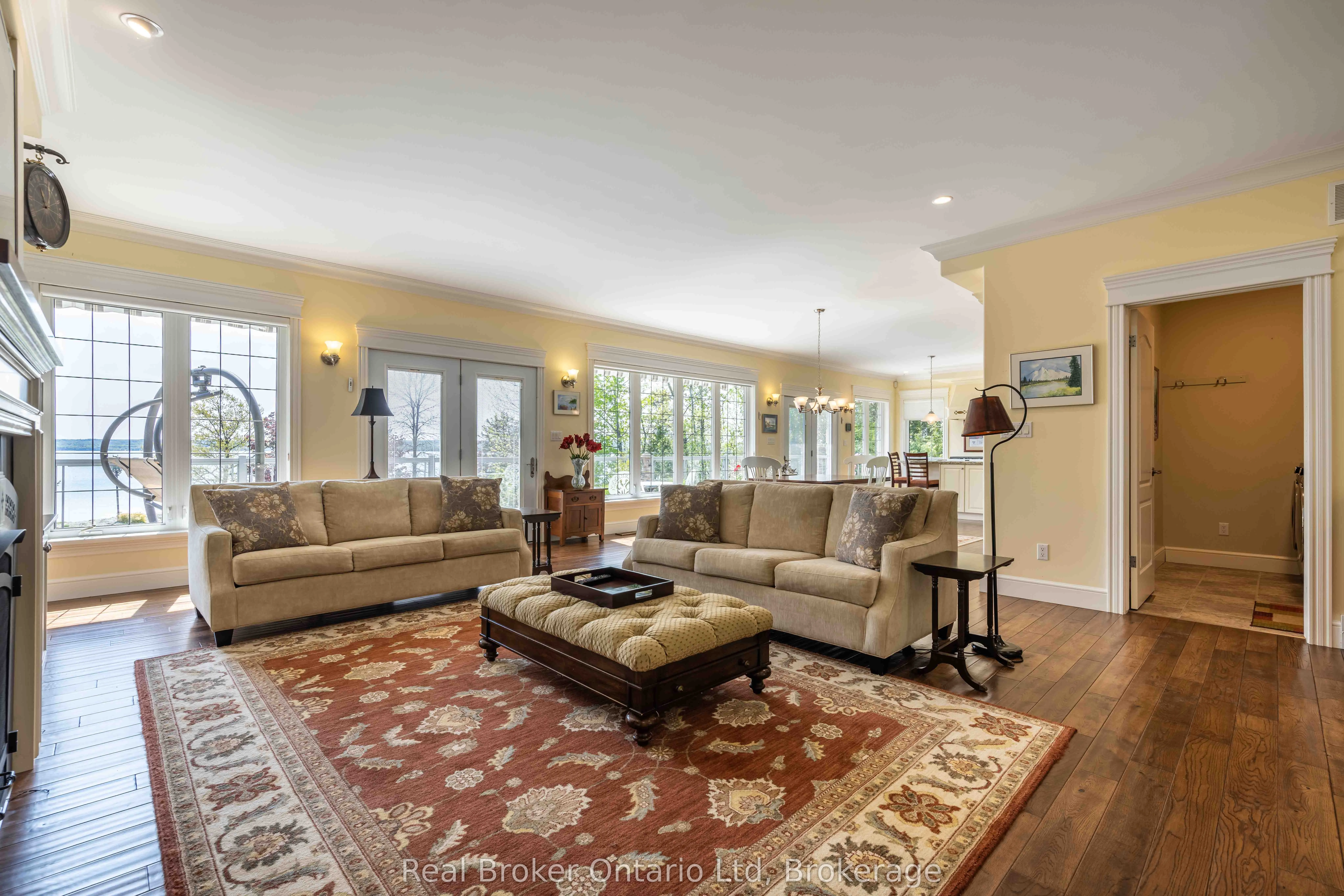 361 Balmy Beach Road