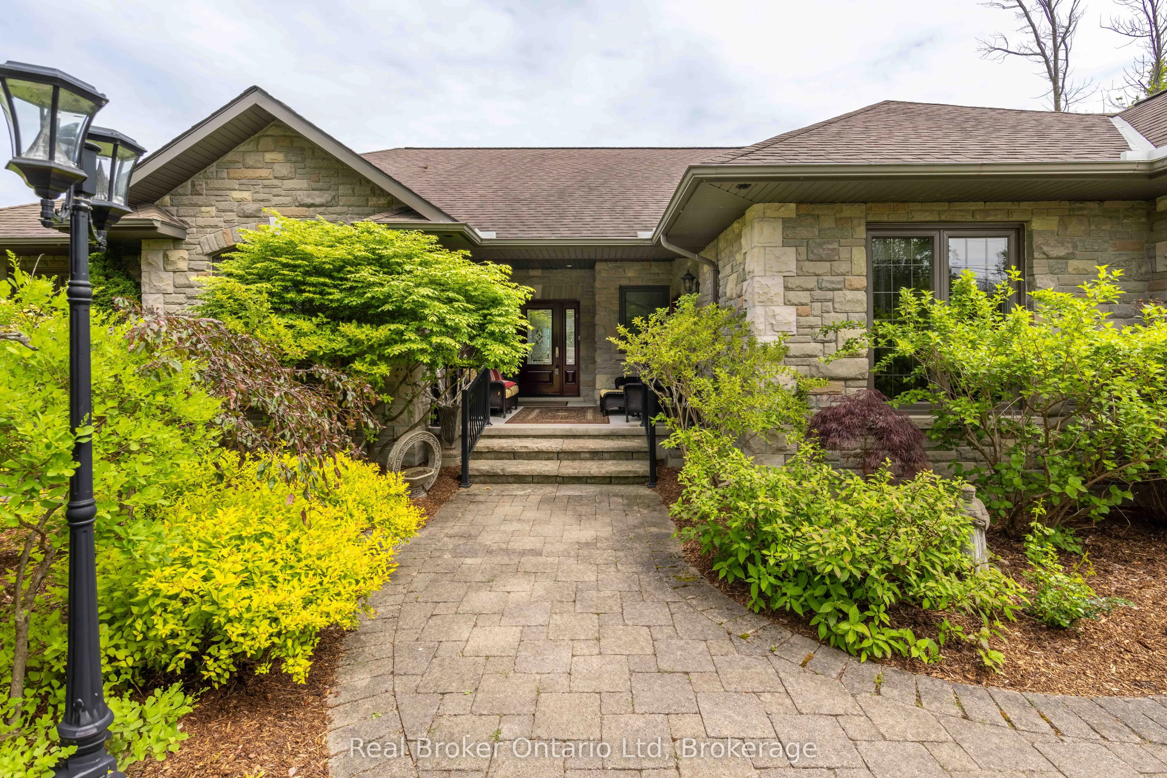 361 Balmy Beach Road
