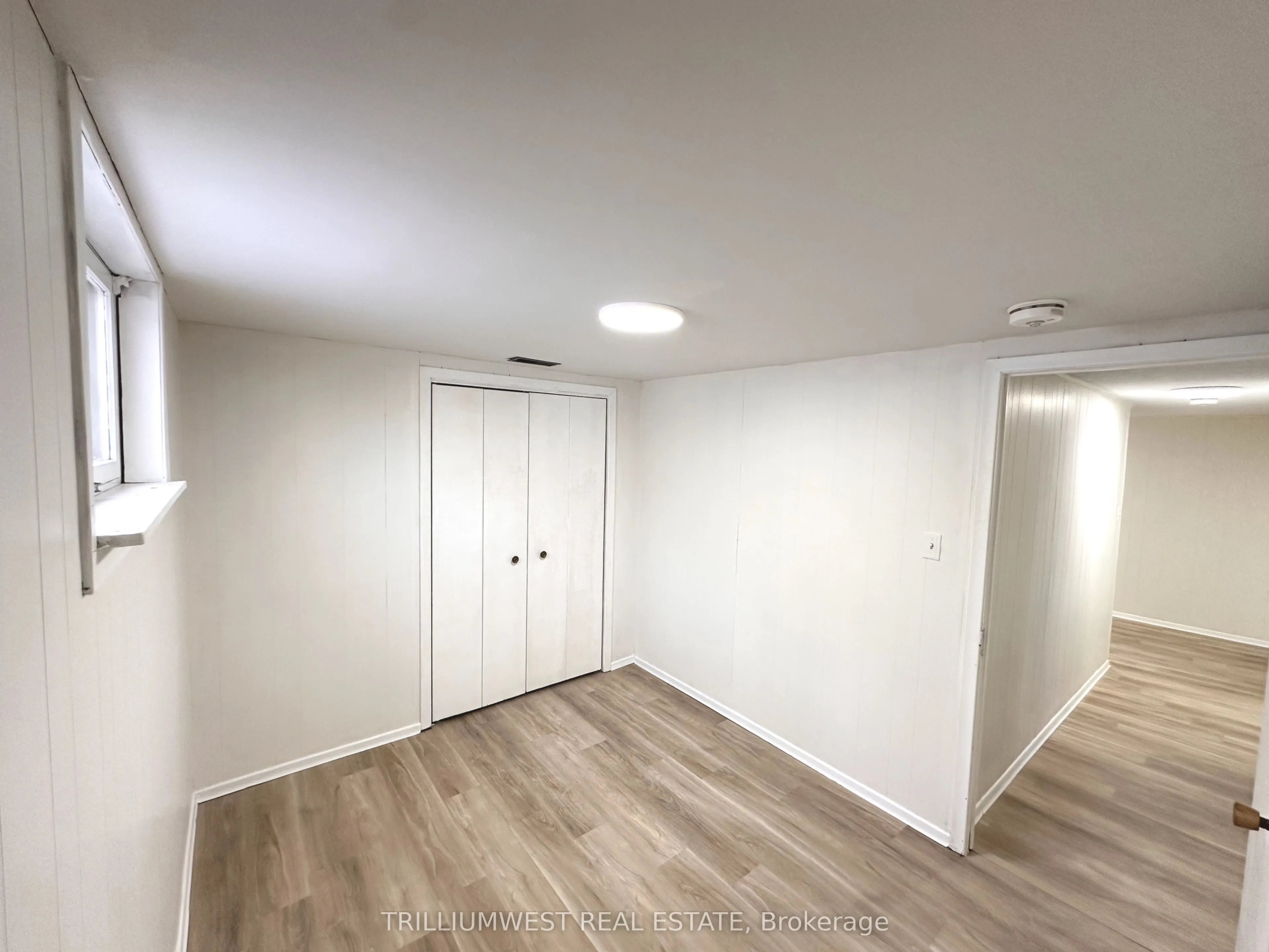 11 Van Horne Place