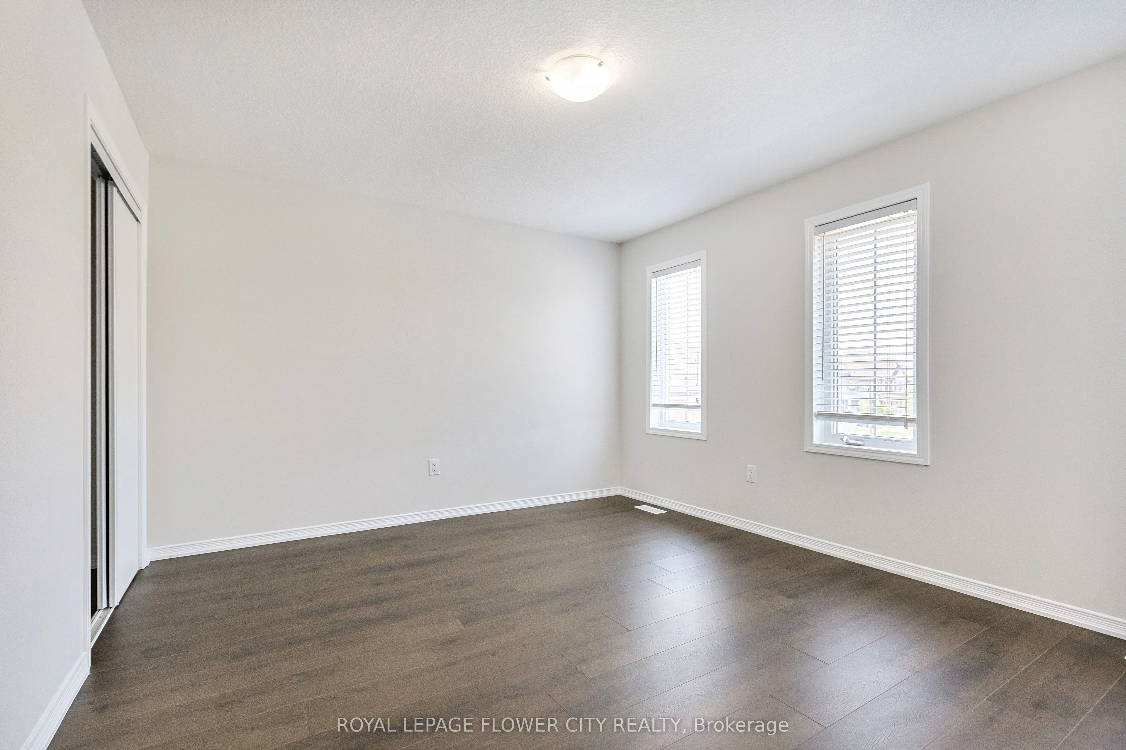 25 Munro Circle