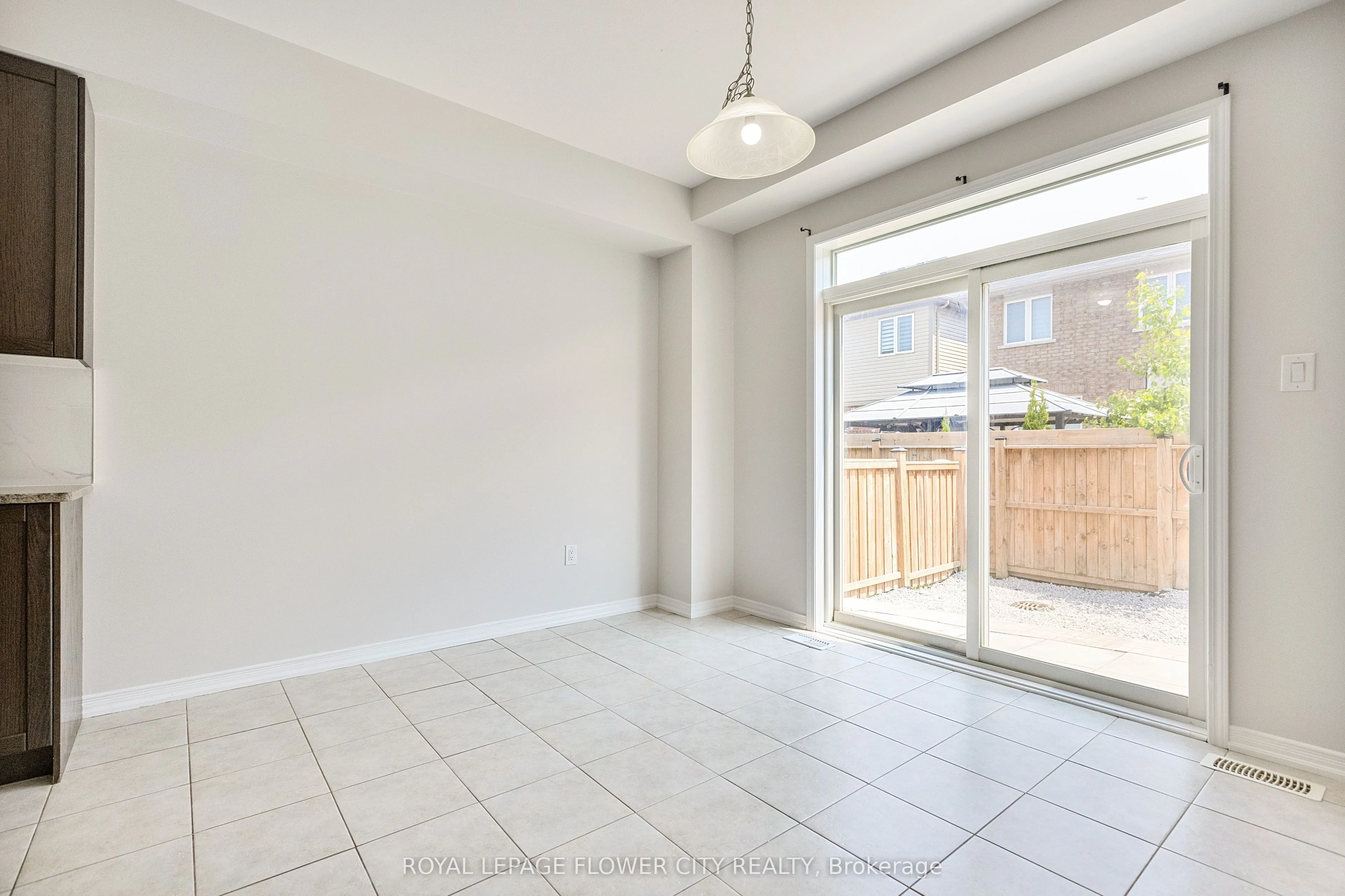 25 Munro Circle