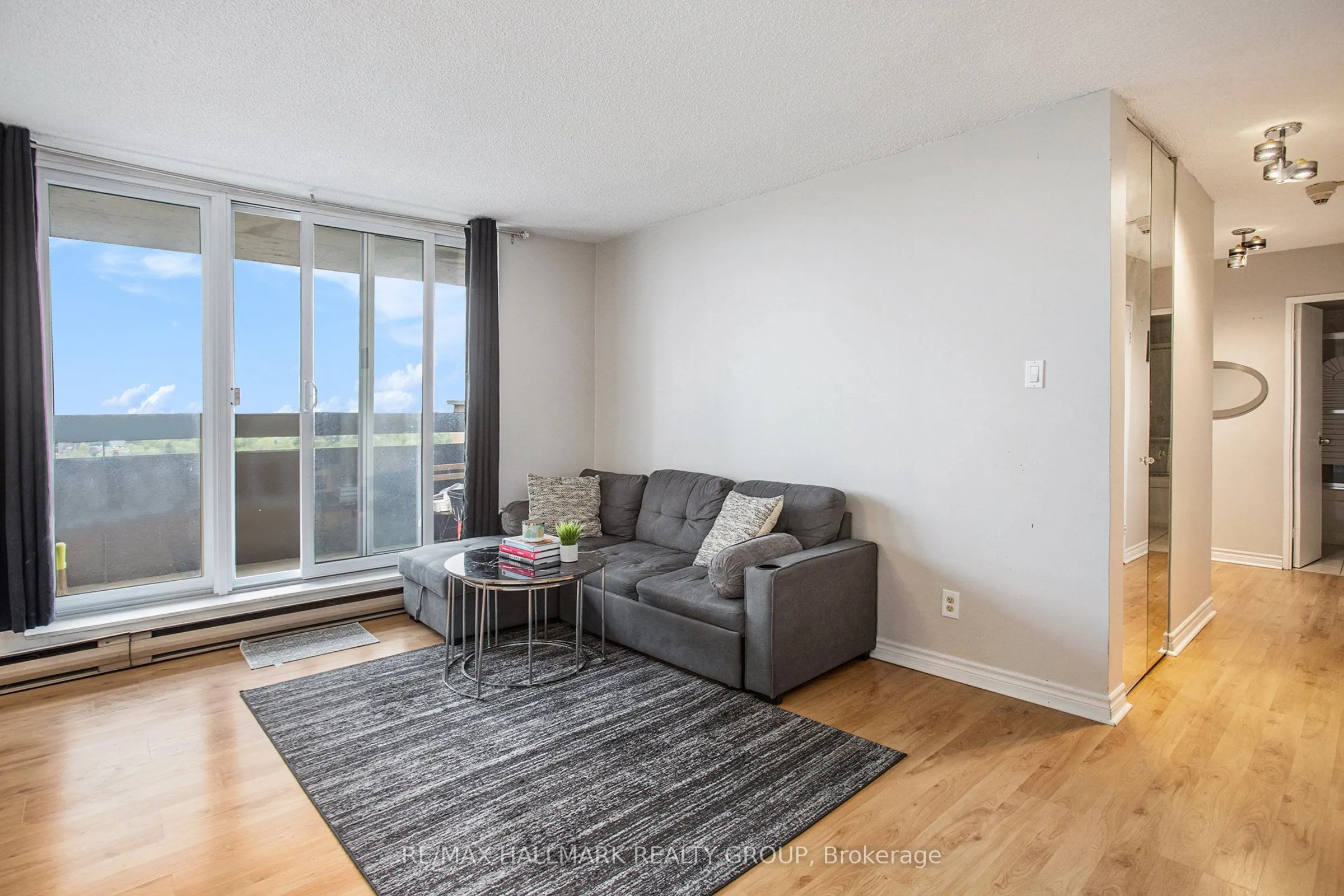 2000 Jasmine Crescent, #1508