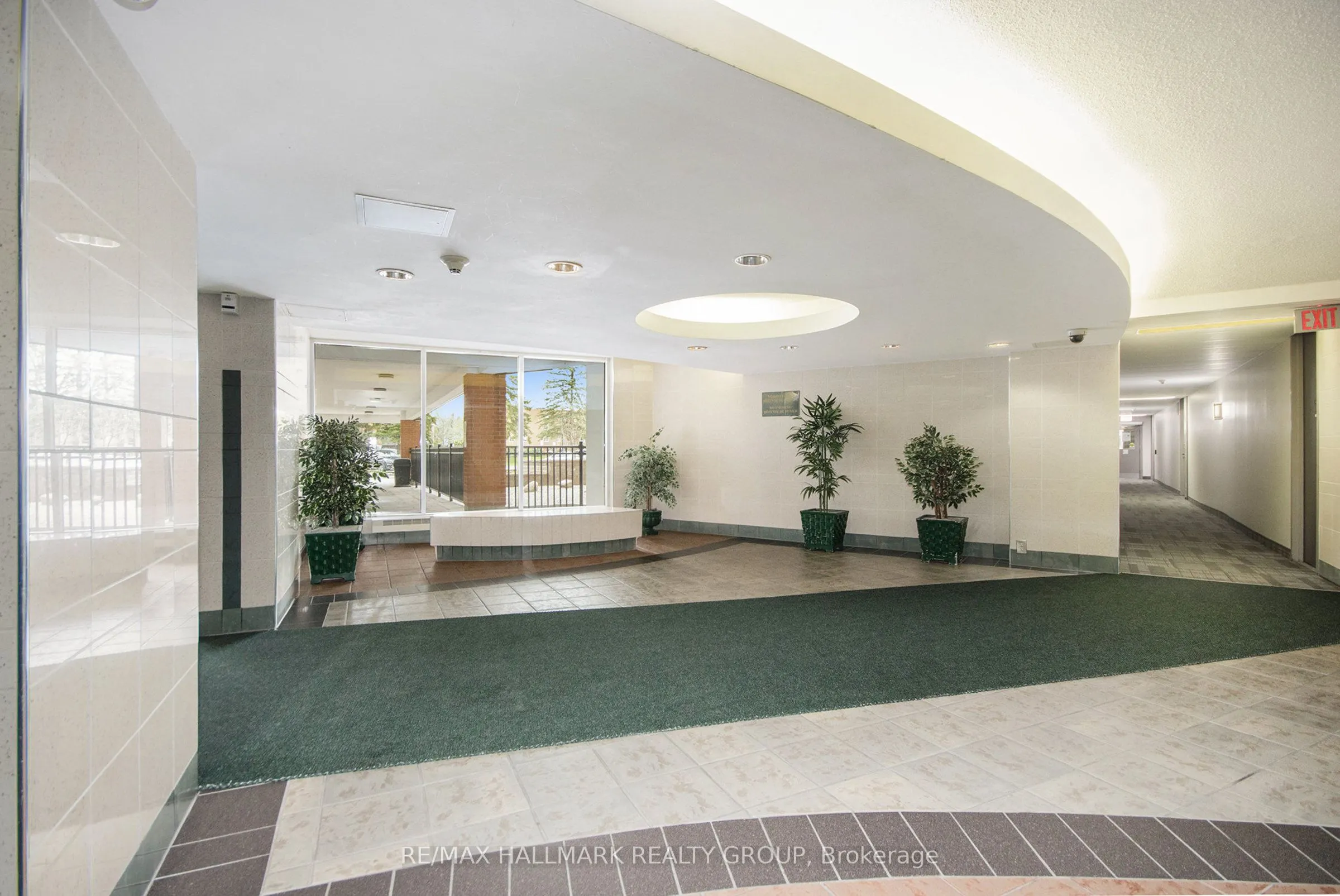 2000 Jasmine Crescent, #1508