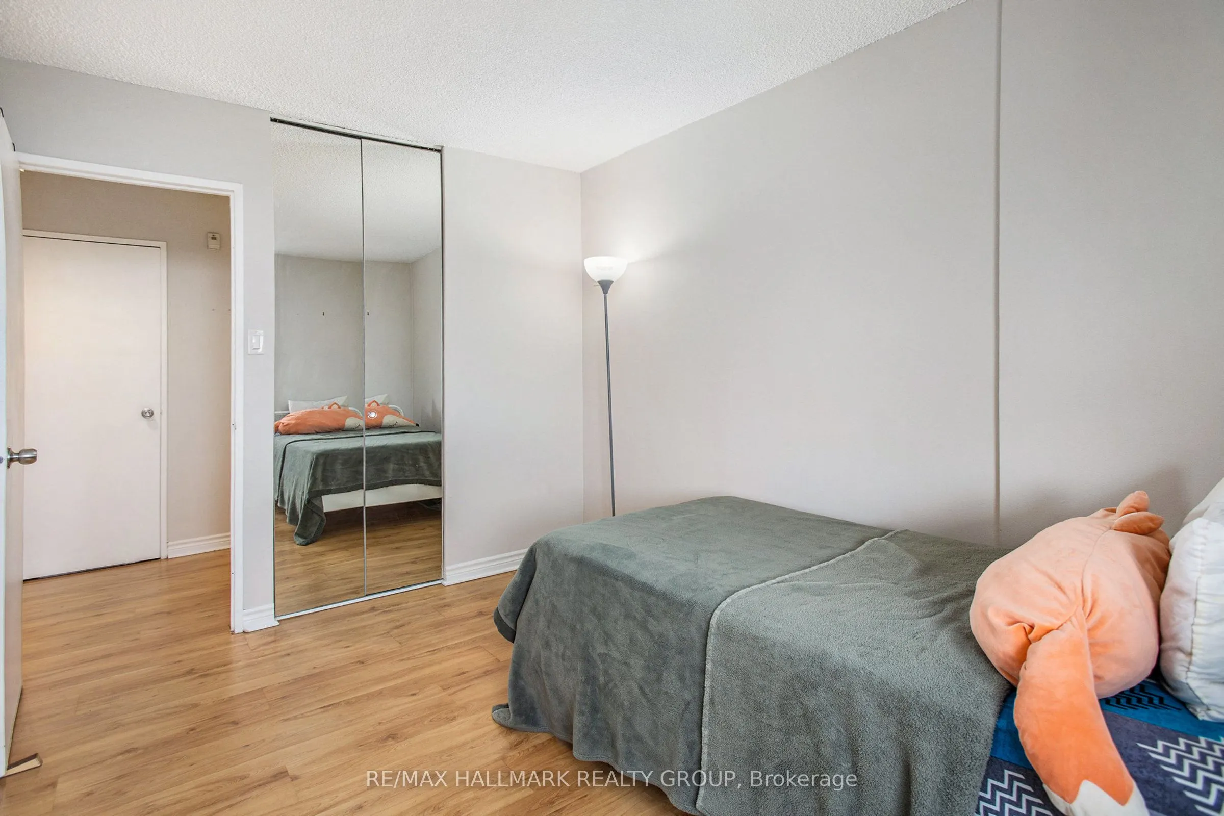 2000 Jasmine Crescent, #1508