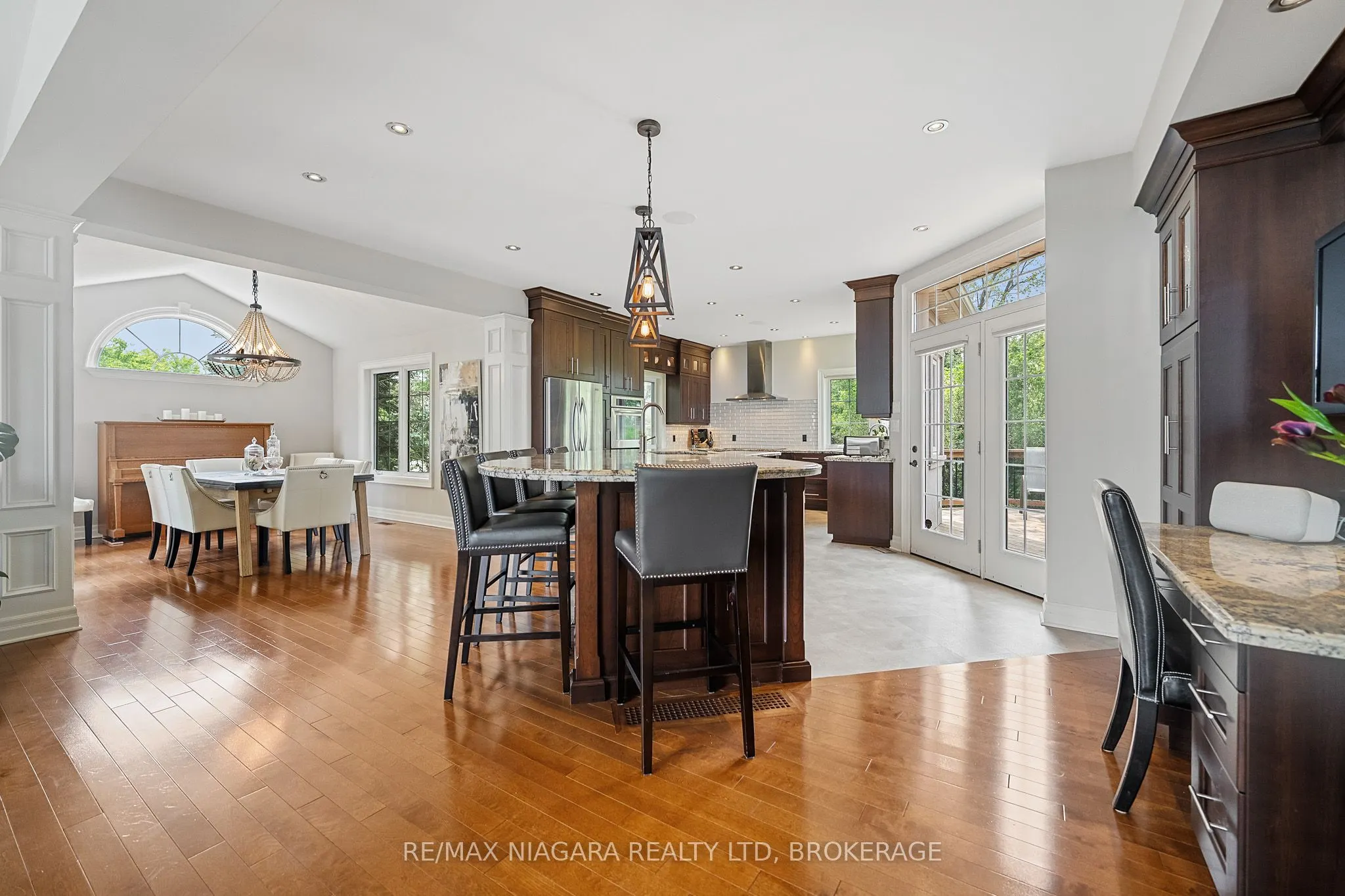 4618 Sandy Cove Drive