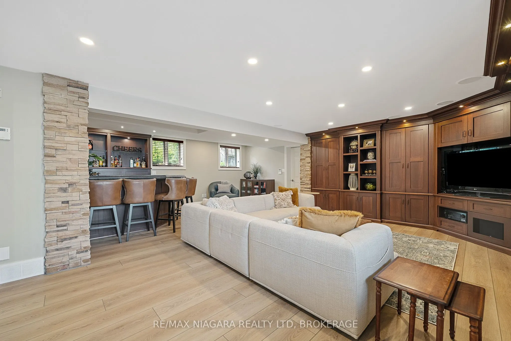 4618 Sandy Cove Drive