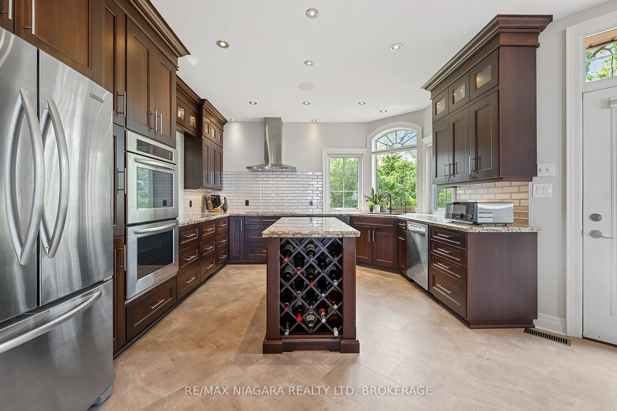 4618 Sandy Cove Drive