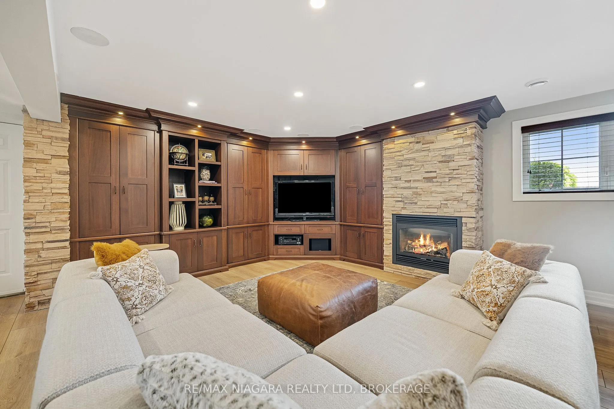 4618 Sandy Cove Drive