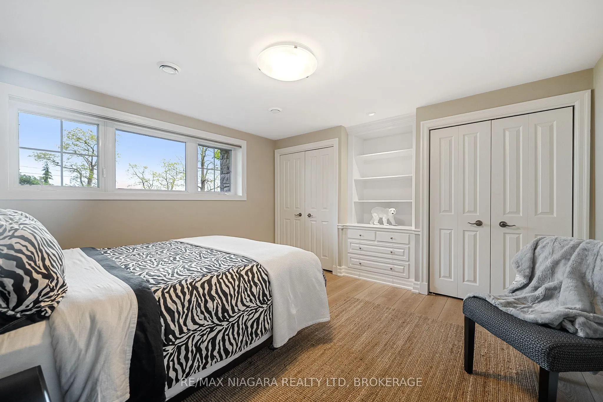 4618 Sandy Cove Drive