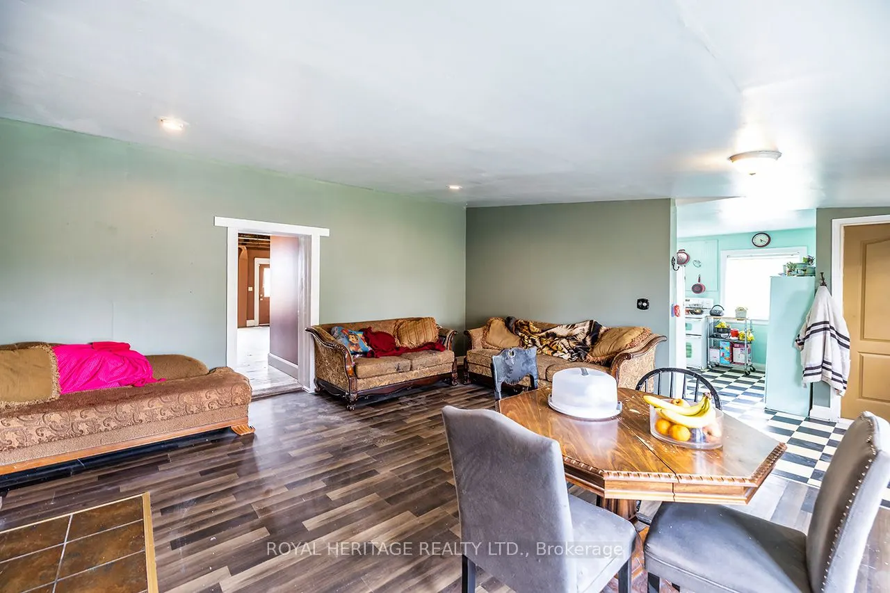 833 Woodville Road