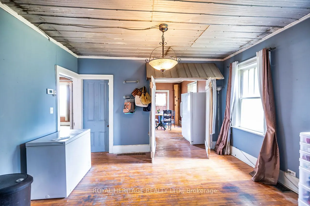 833 Woodville Road