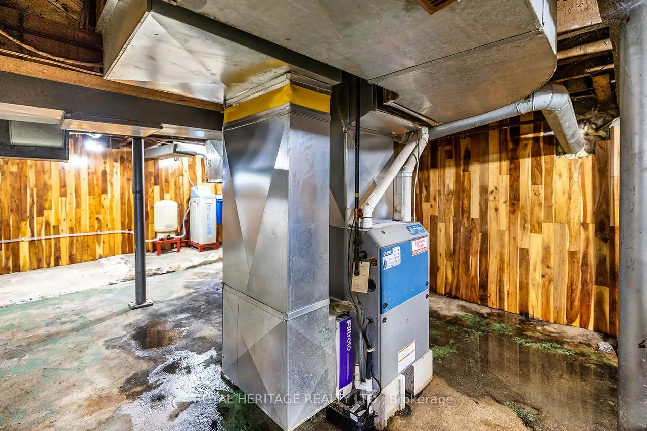 833 Woodville Road
