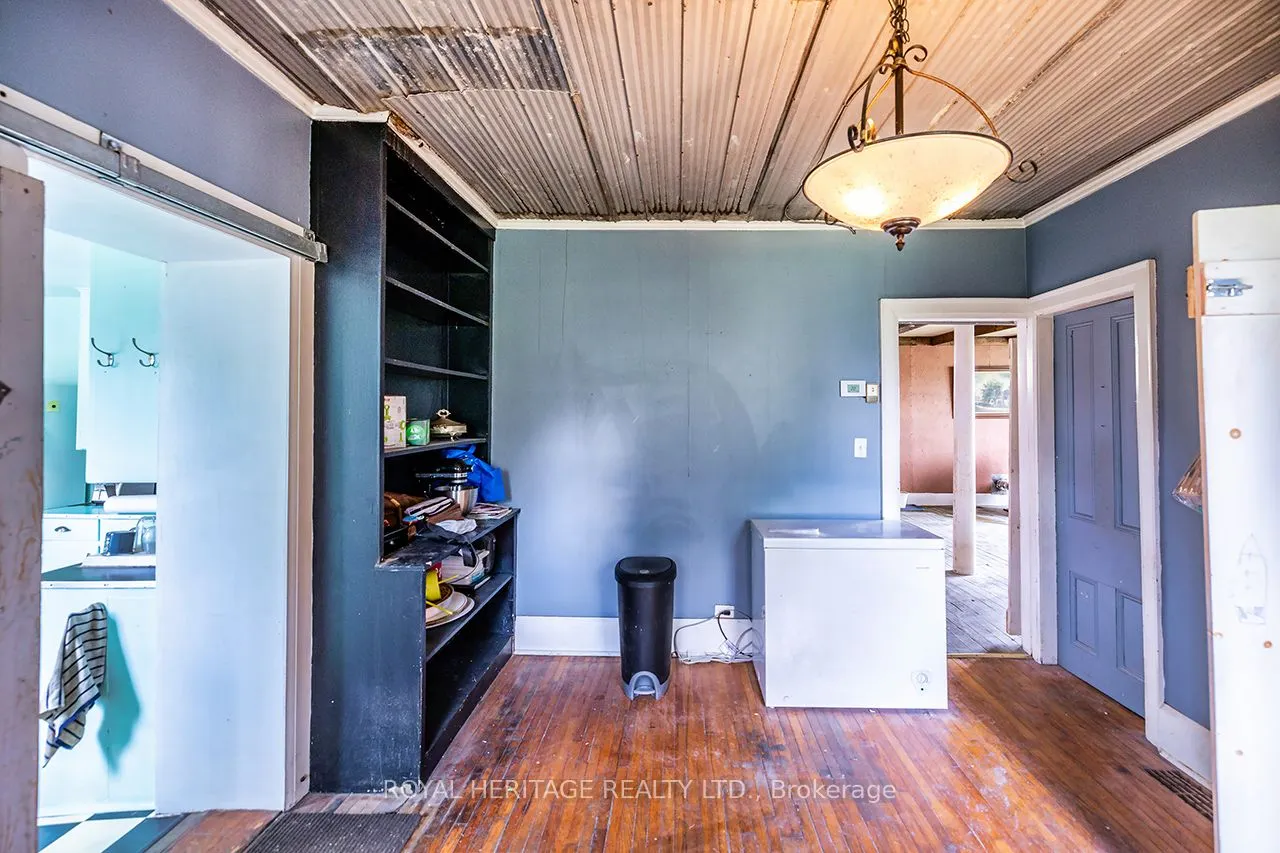 833 Woodville Road