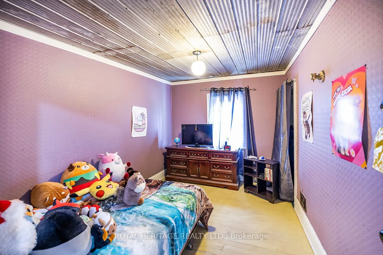 833 Woodville Road