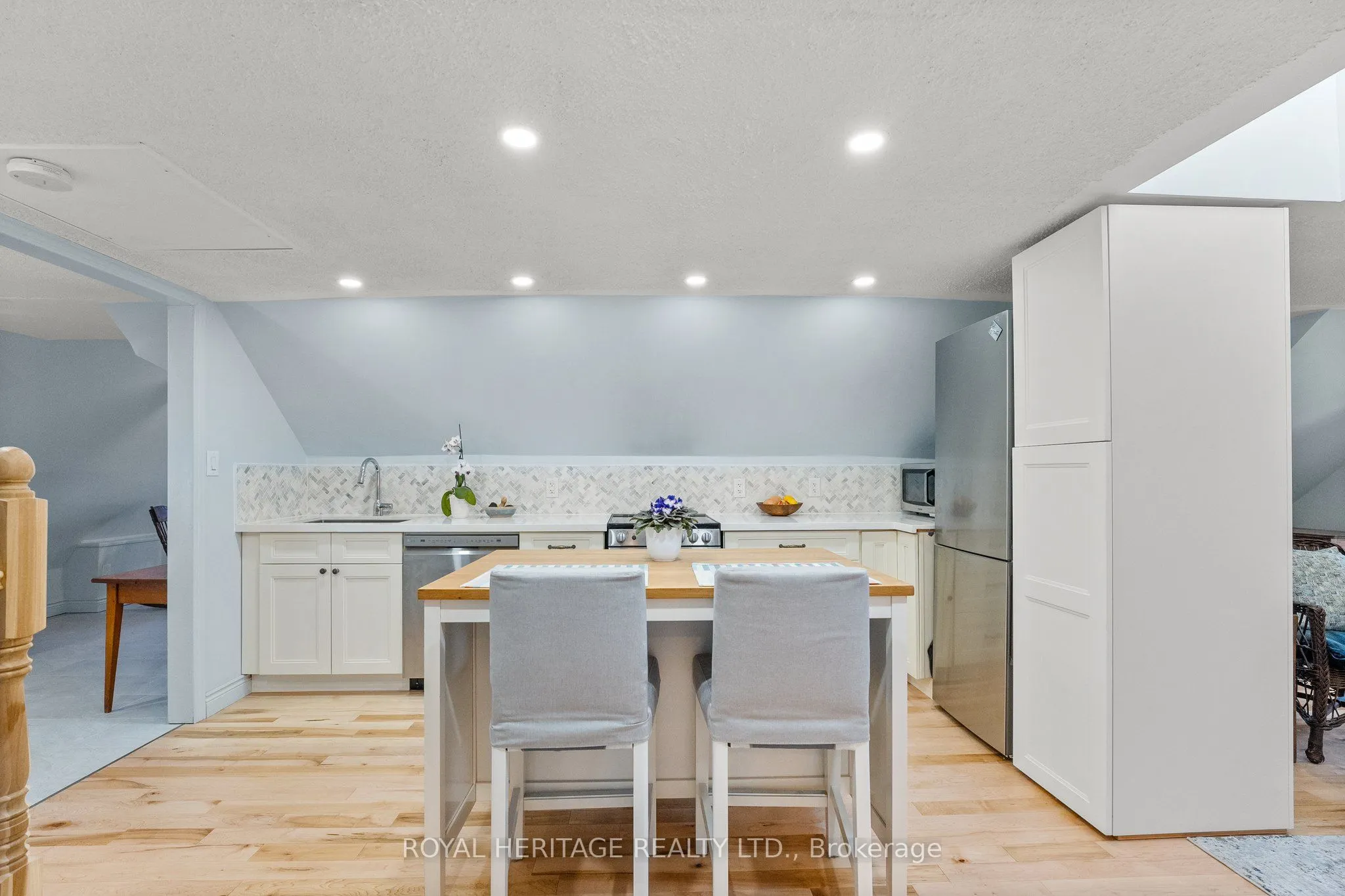 1201 Salem Road