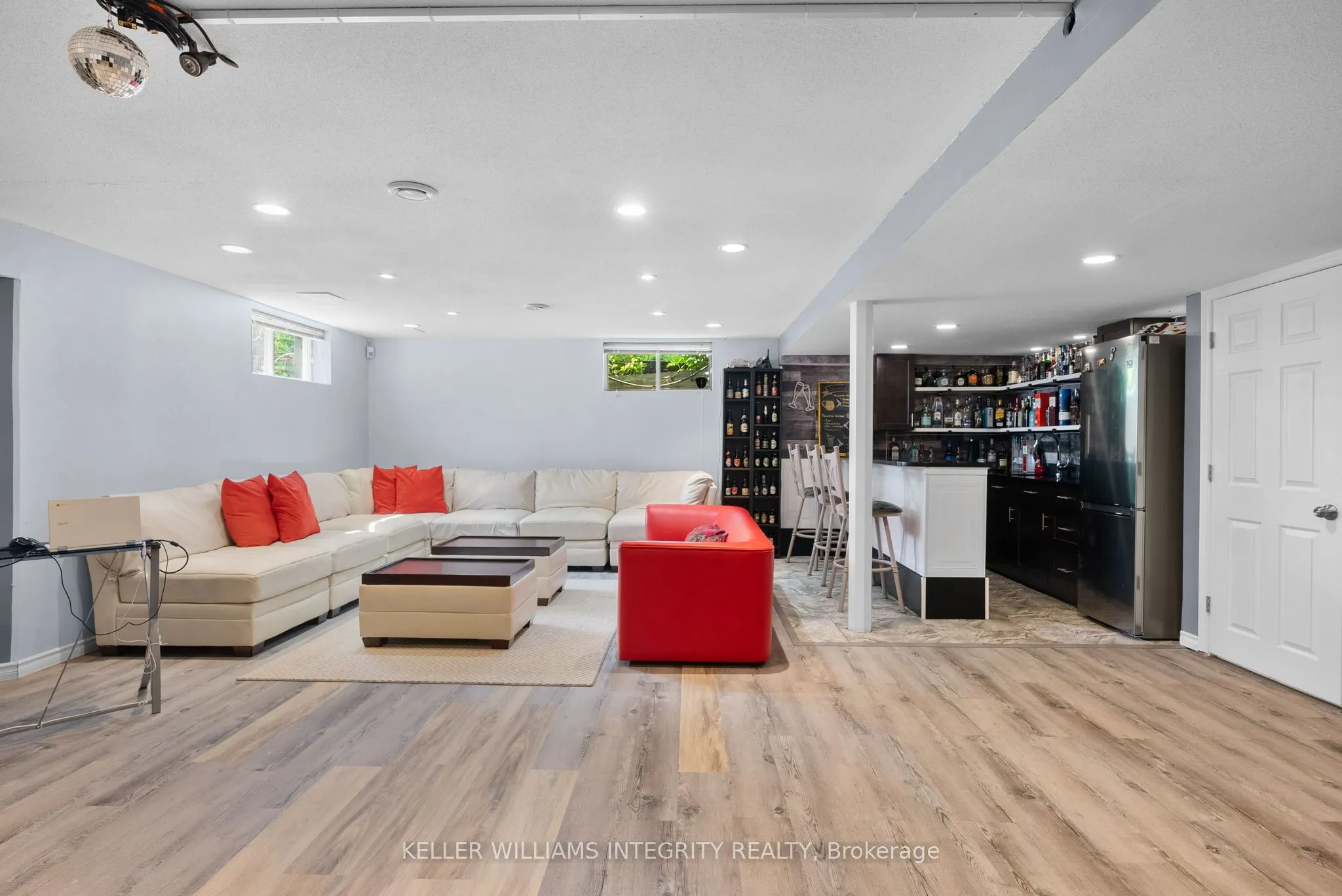 22 Marchbrook Circle