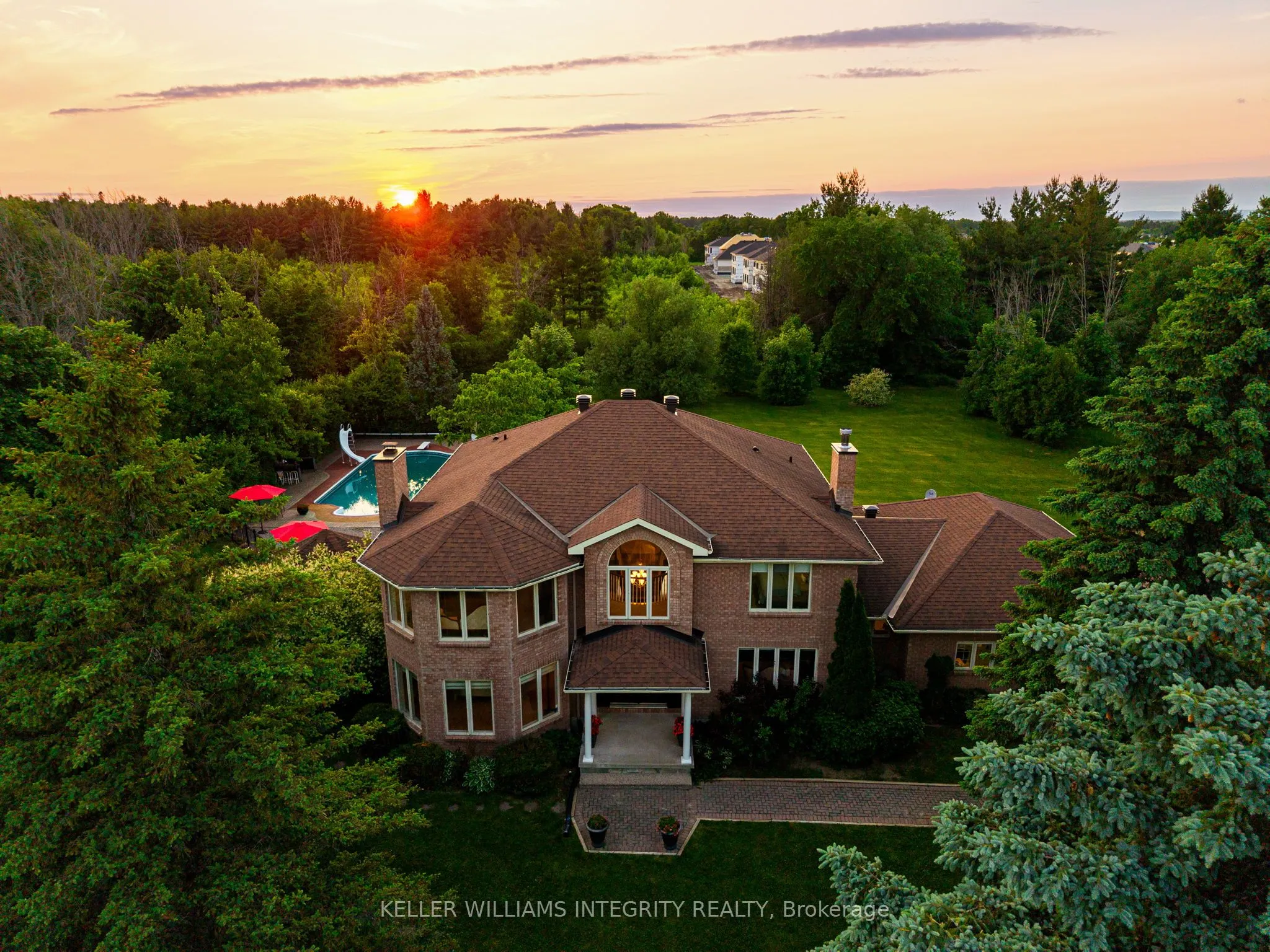 22 Marchbrook Circle