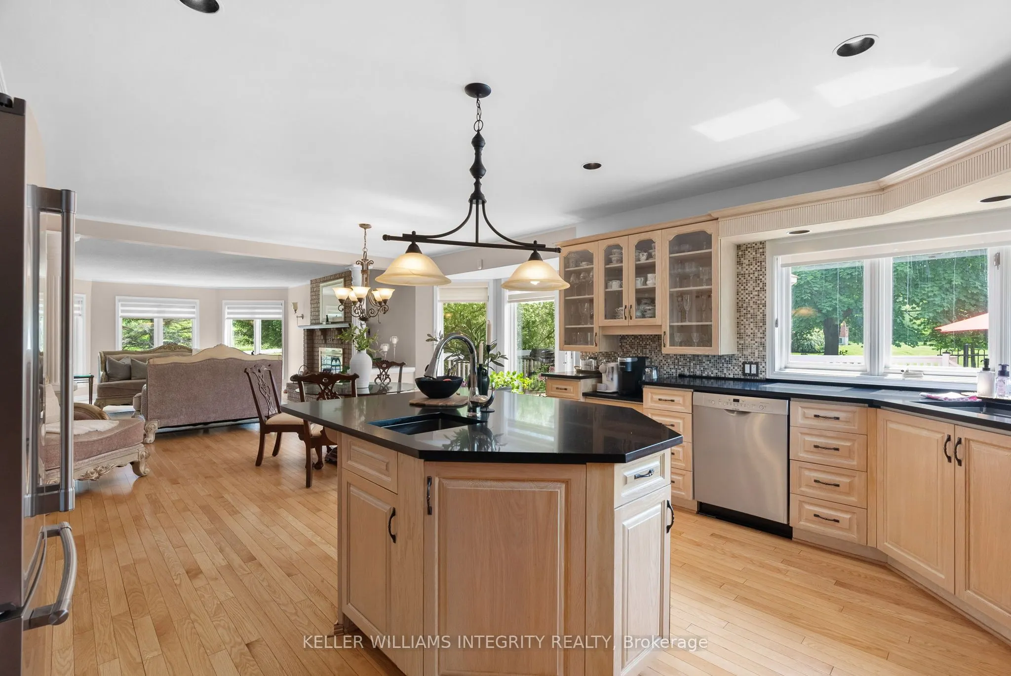 22 Marchbrook Circle