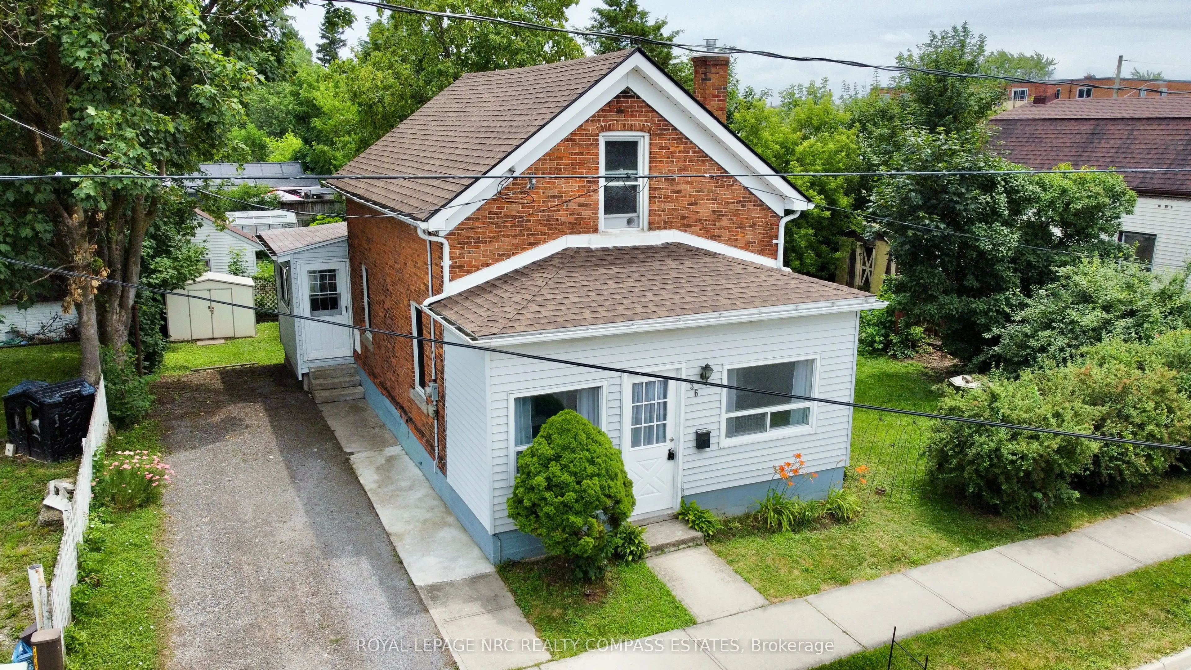 36 Queen Street S