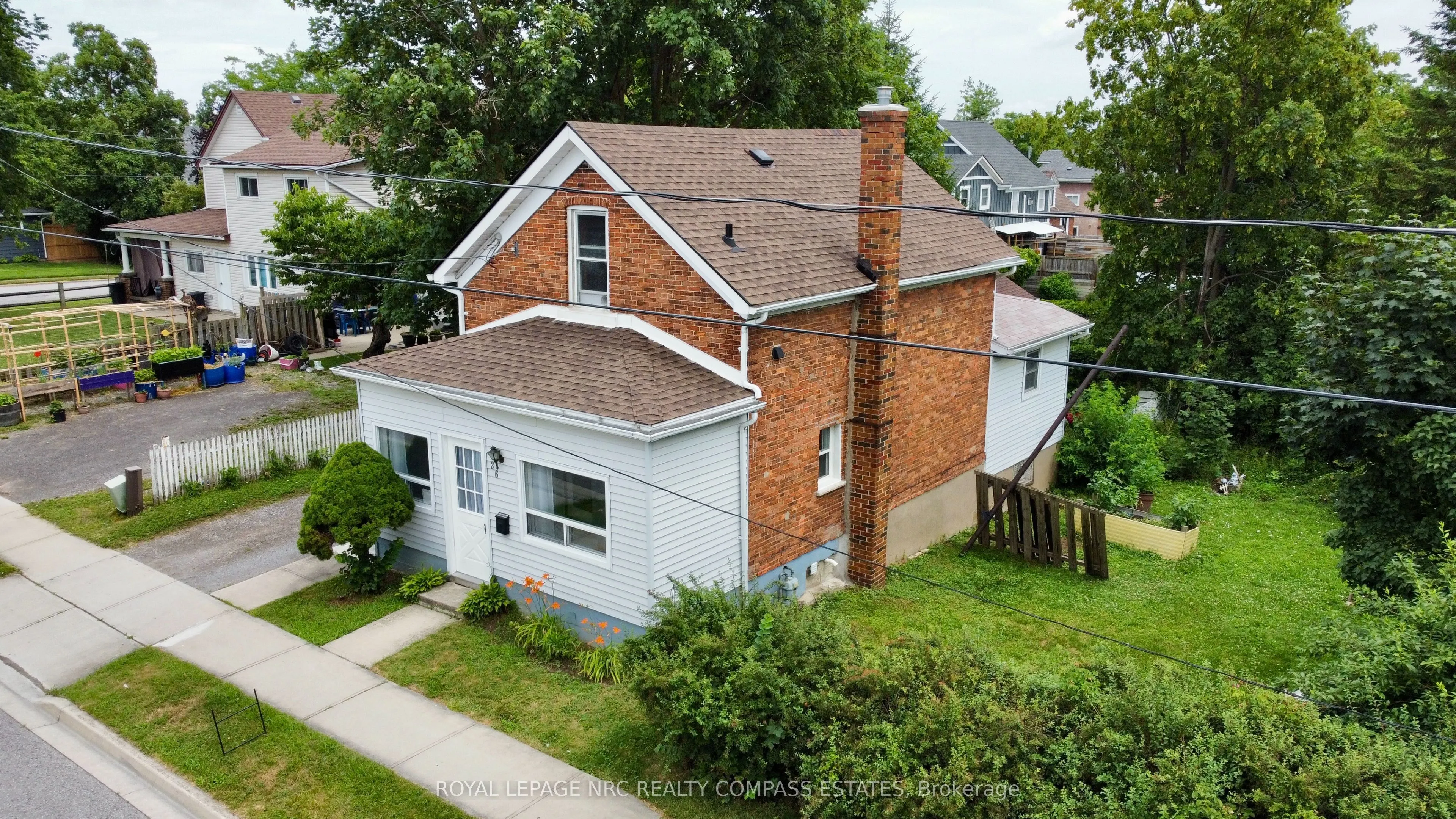36 Queen Street S