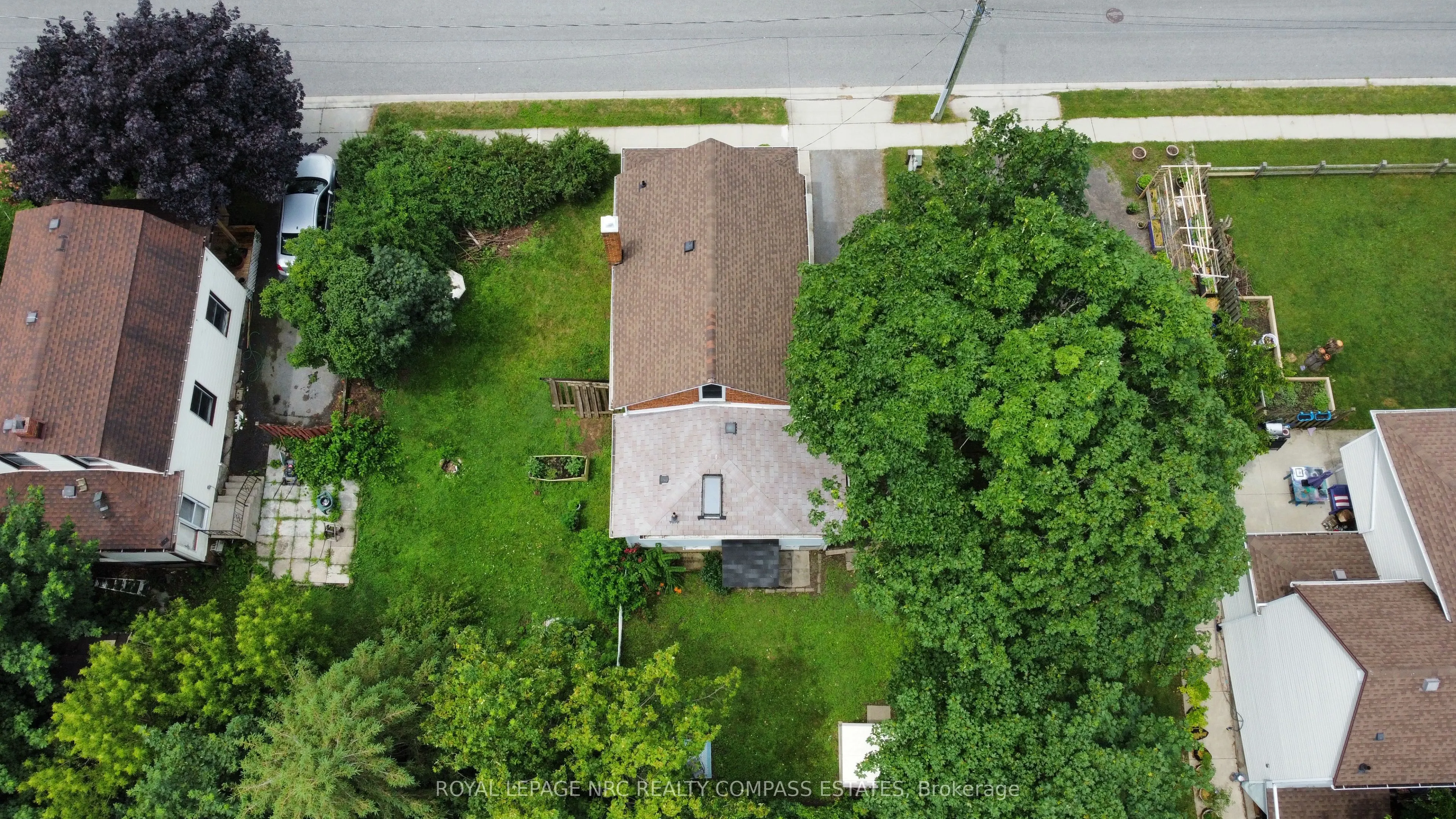 36 Queen Street S
