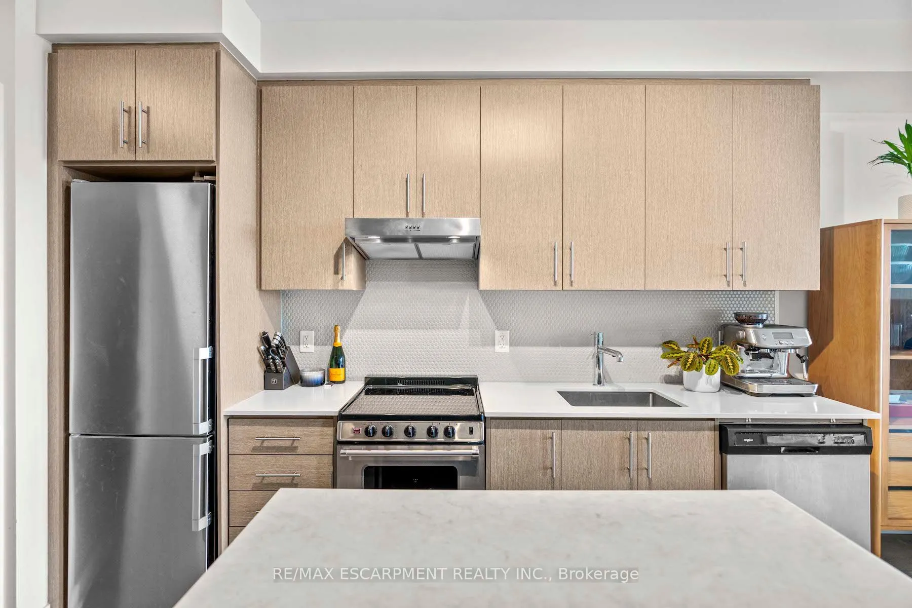 212 King William Street, #818