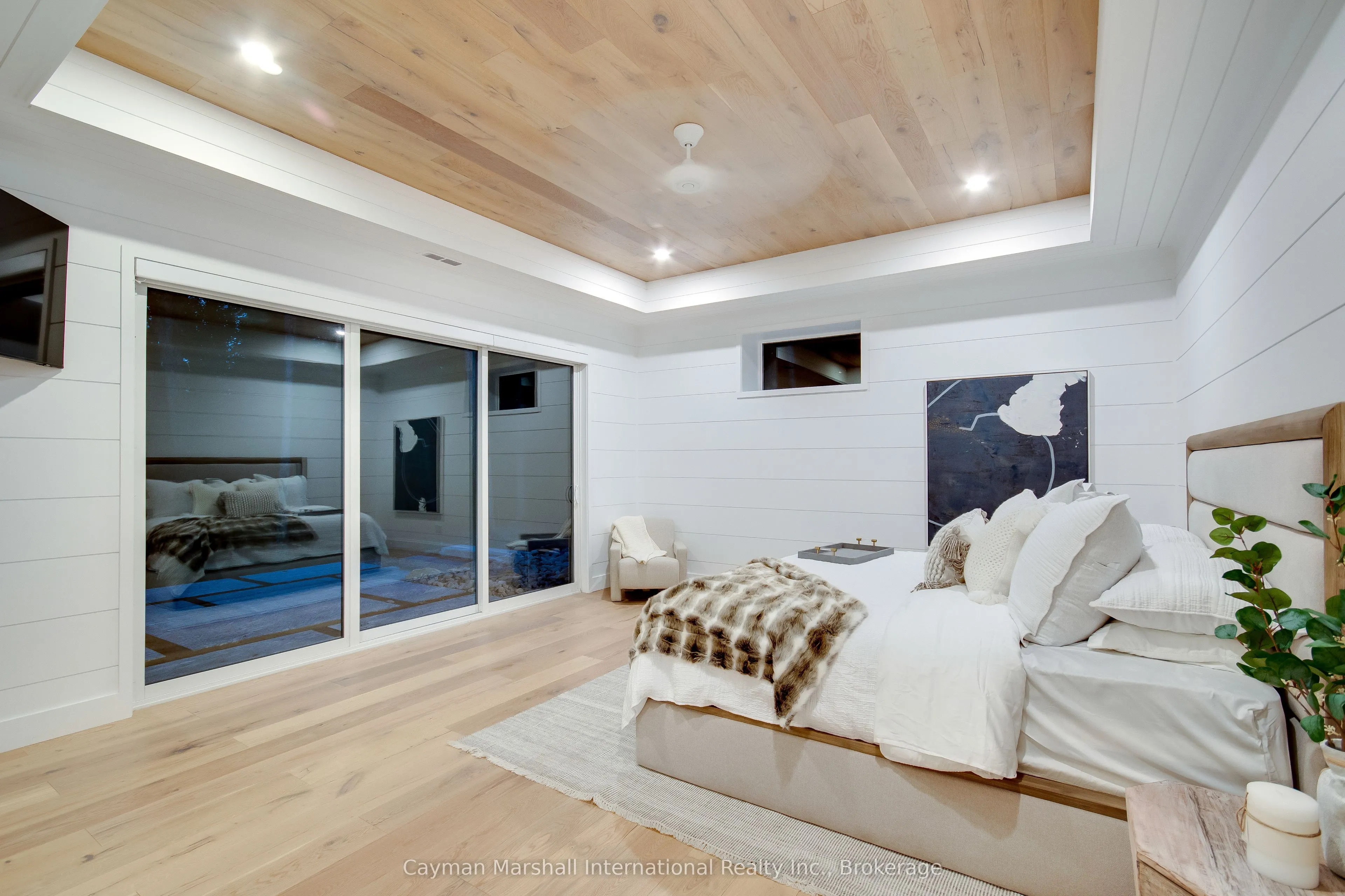 1331 SOUTH MONCK Drive, #4