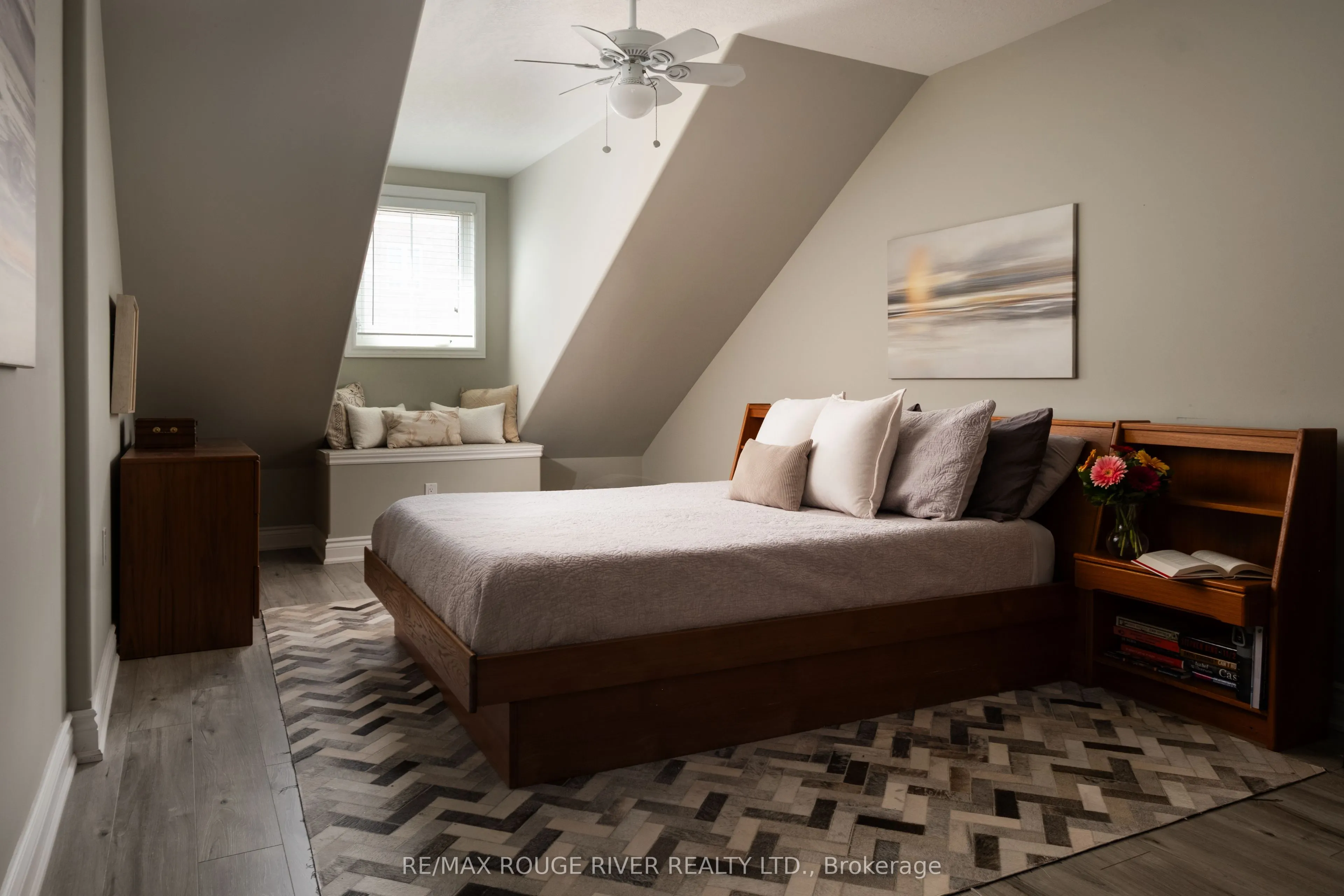 120 University Avenue E, #403