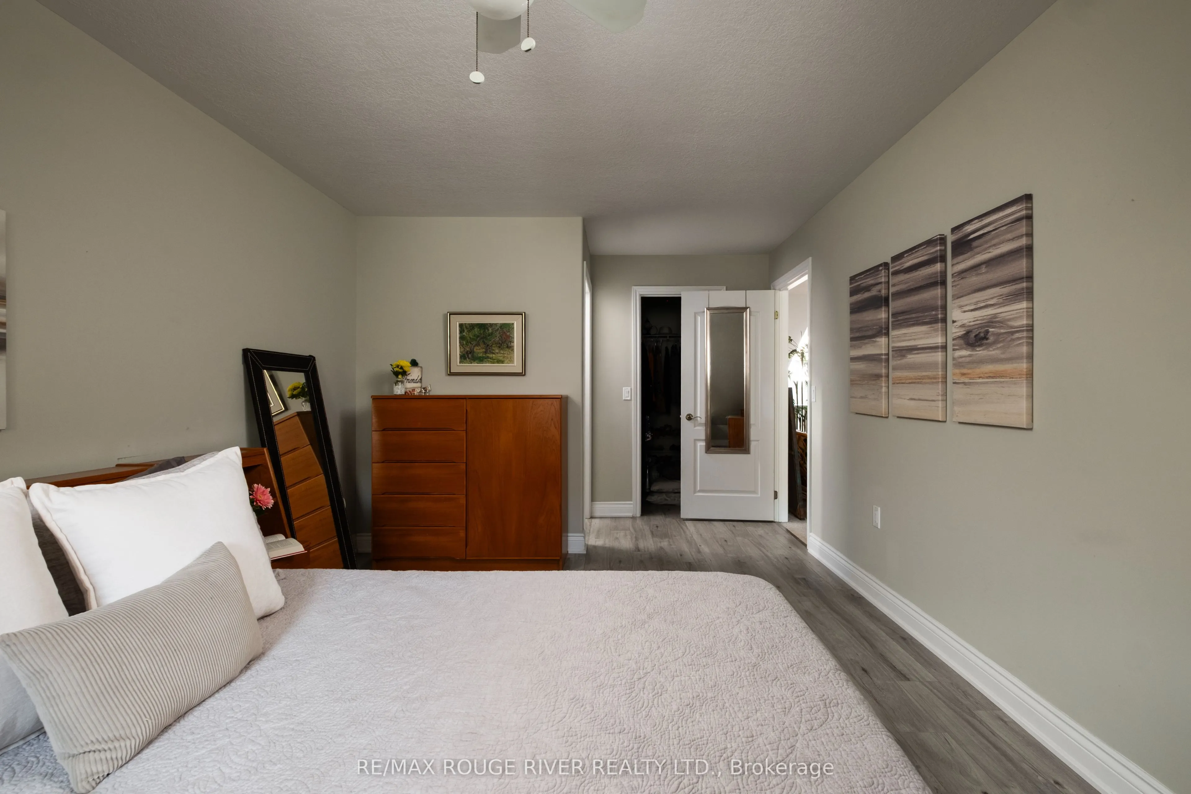 120 University Avenue E, #403