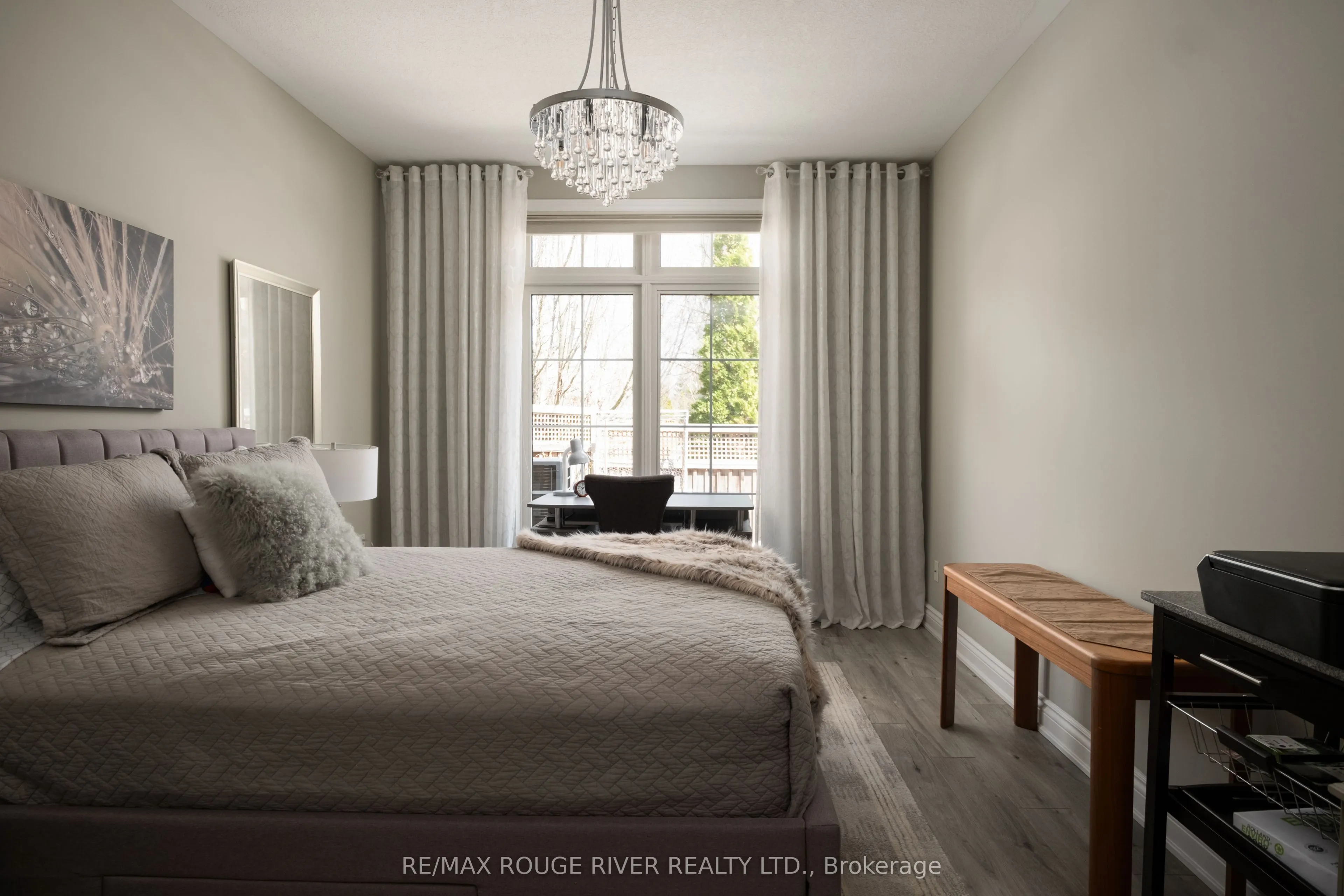 120 University Avenue E, #403