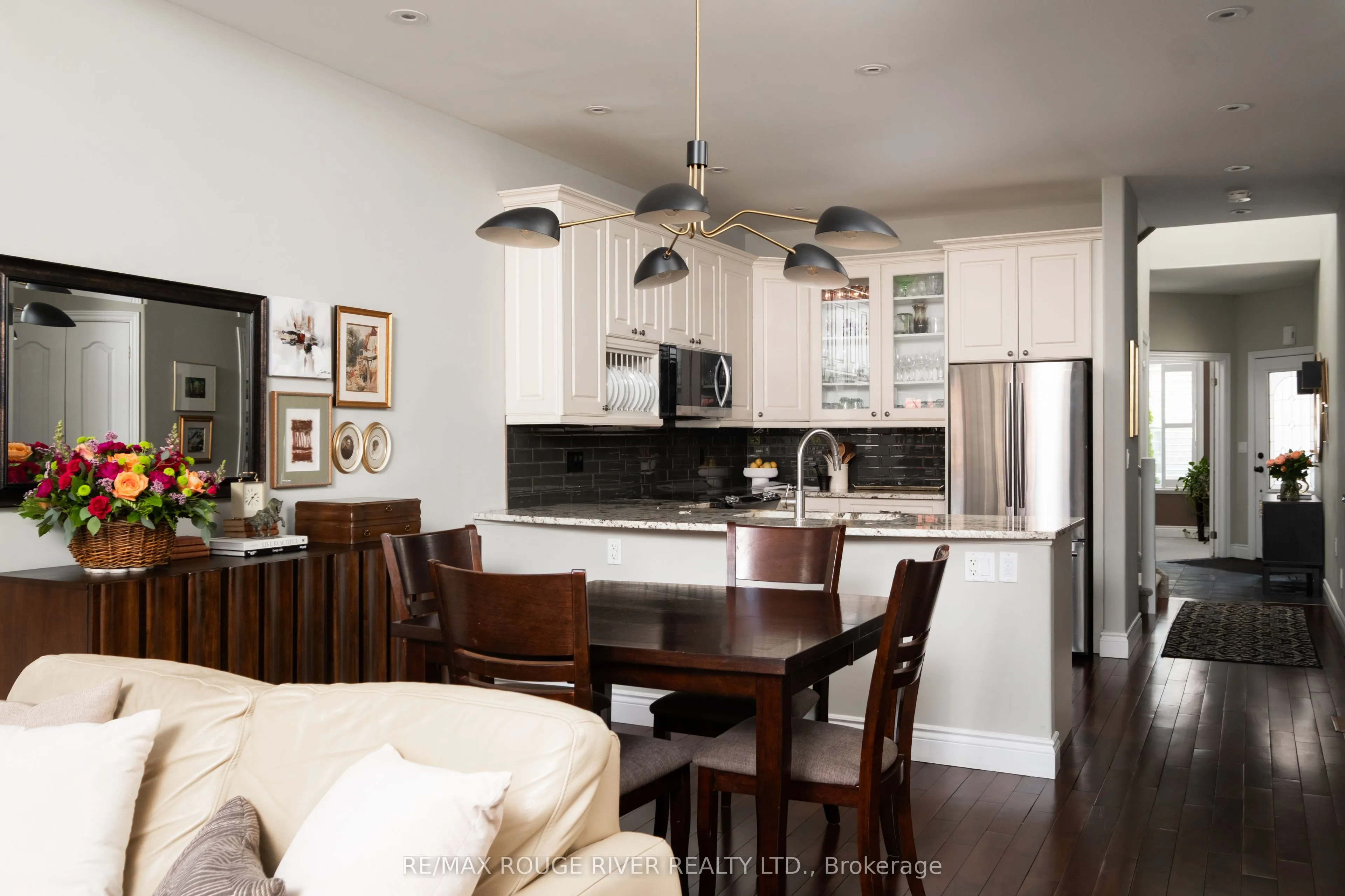 120 University Avenue E, #403