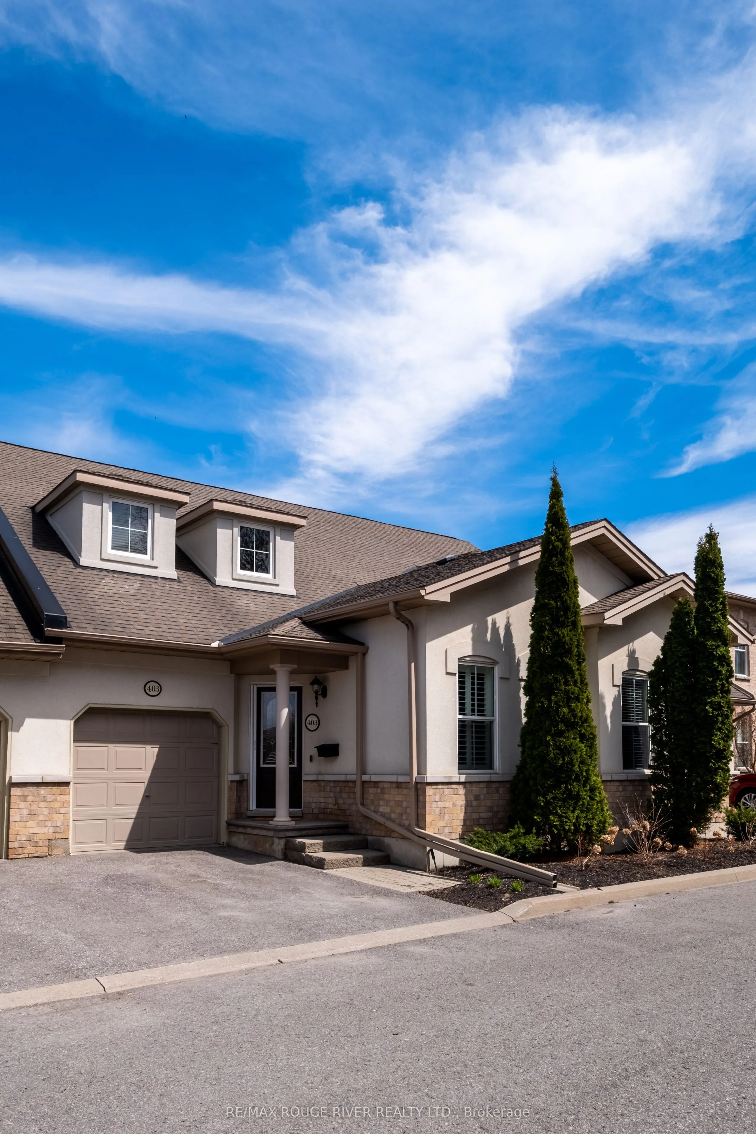 120 University Avenue E, #403