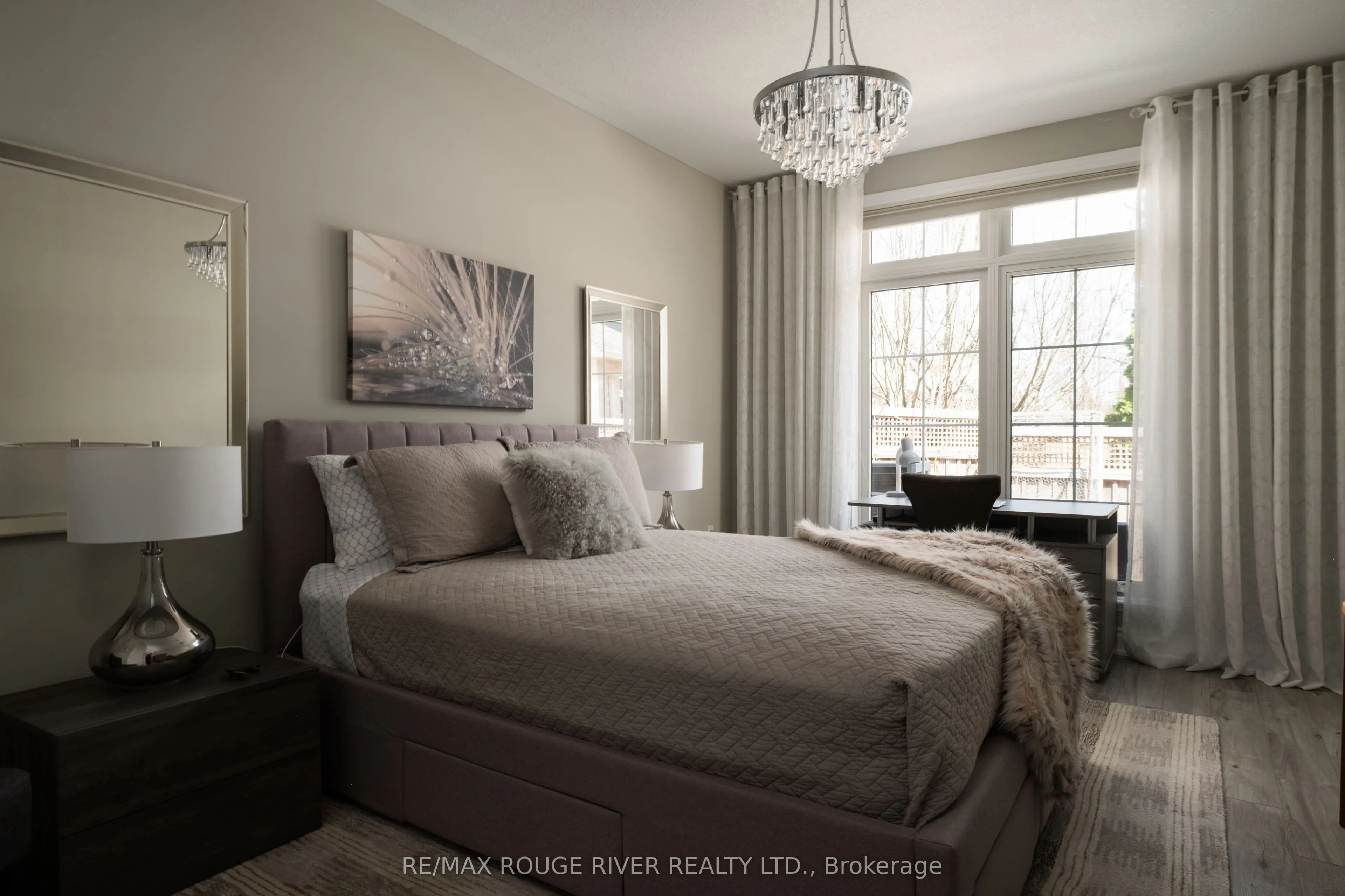 120 University Avenue E, #403